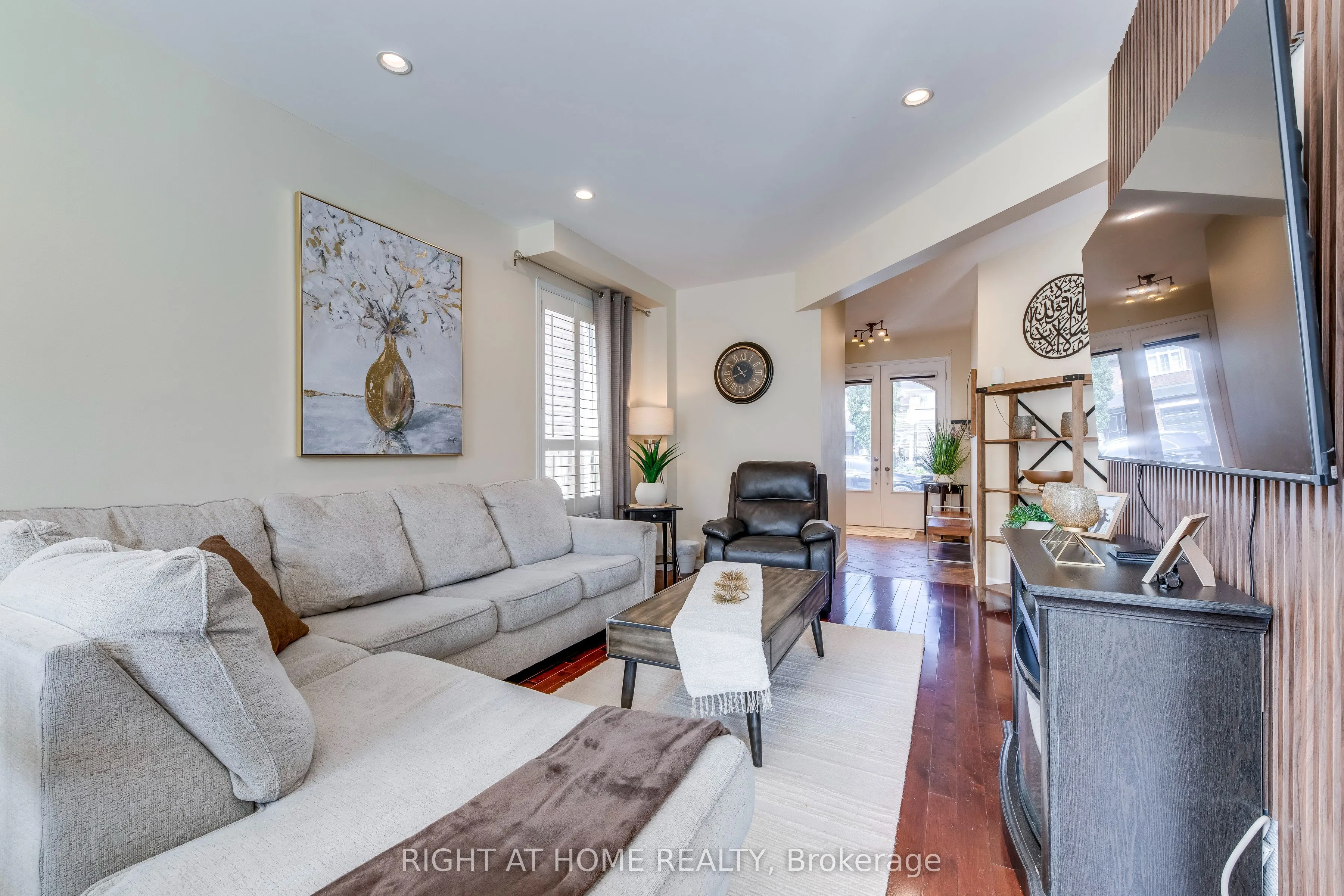3048 Jenn Avenue