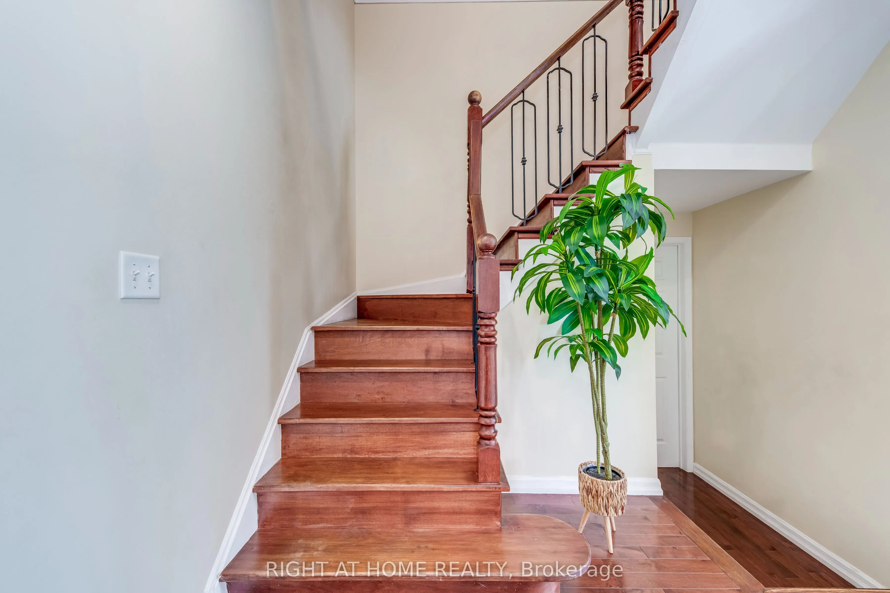 3048 Jenn Avenue