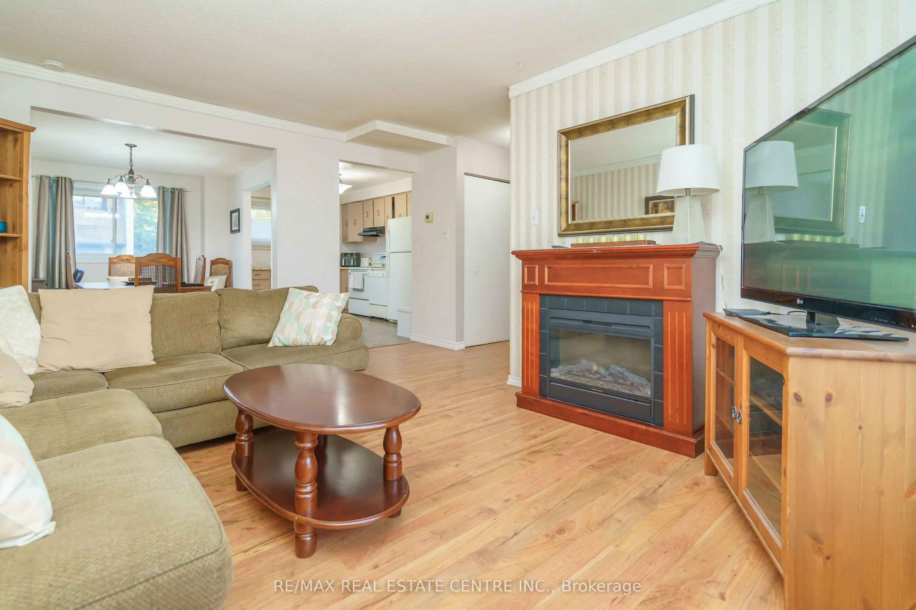 143 Ashton Crescent, #143