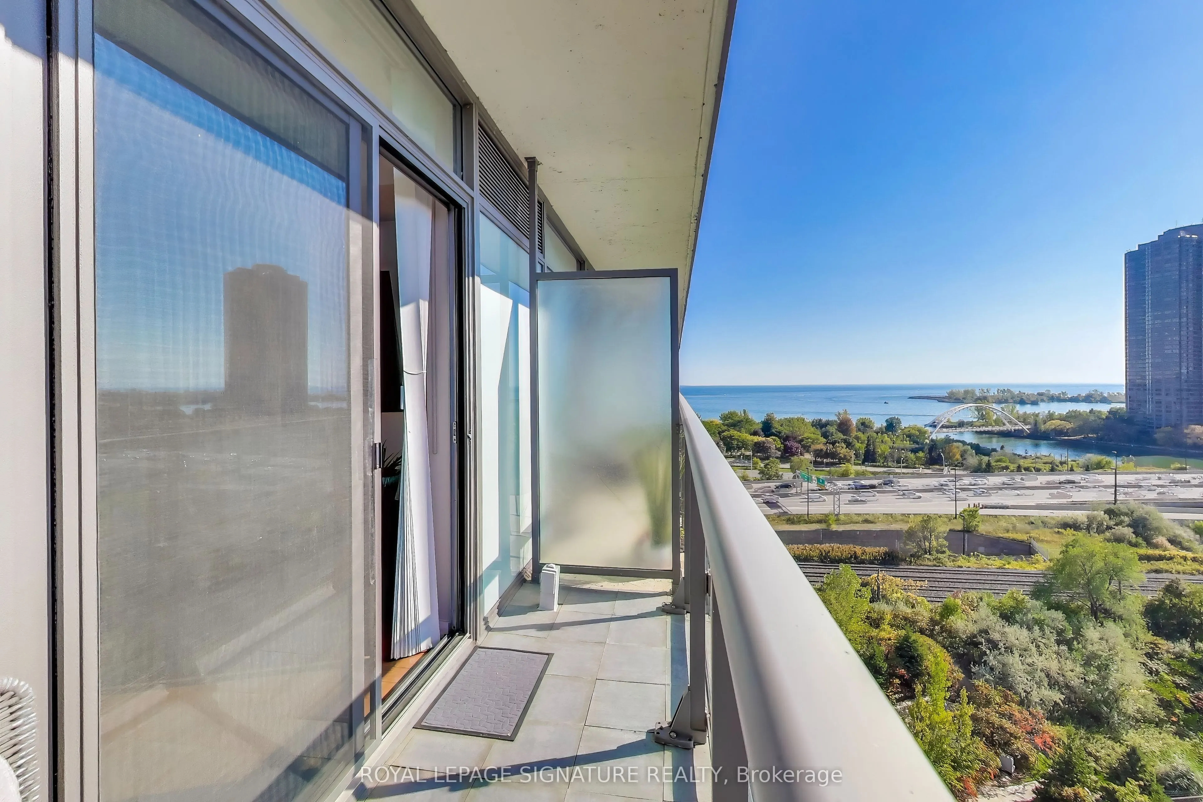 105 The Queensway, #1207