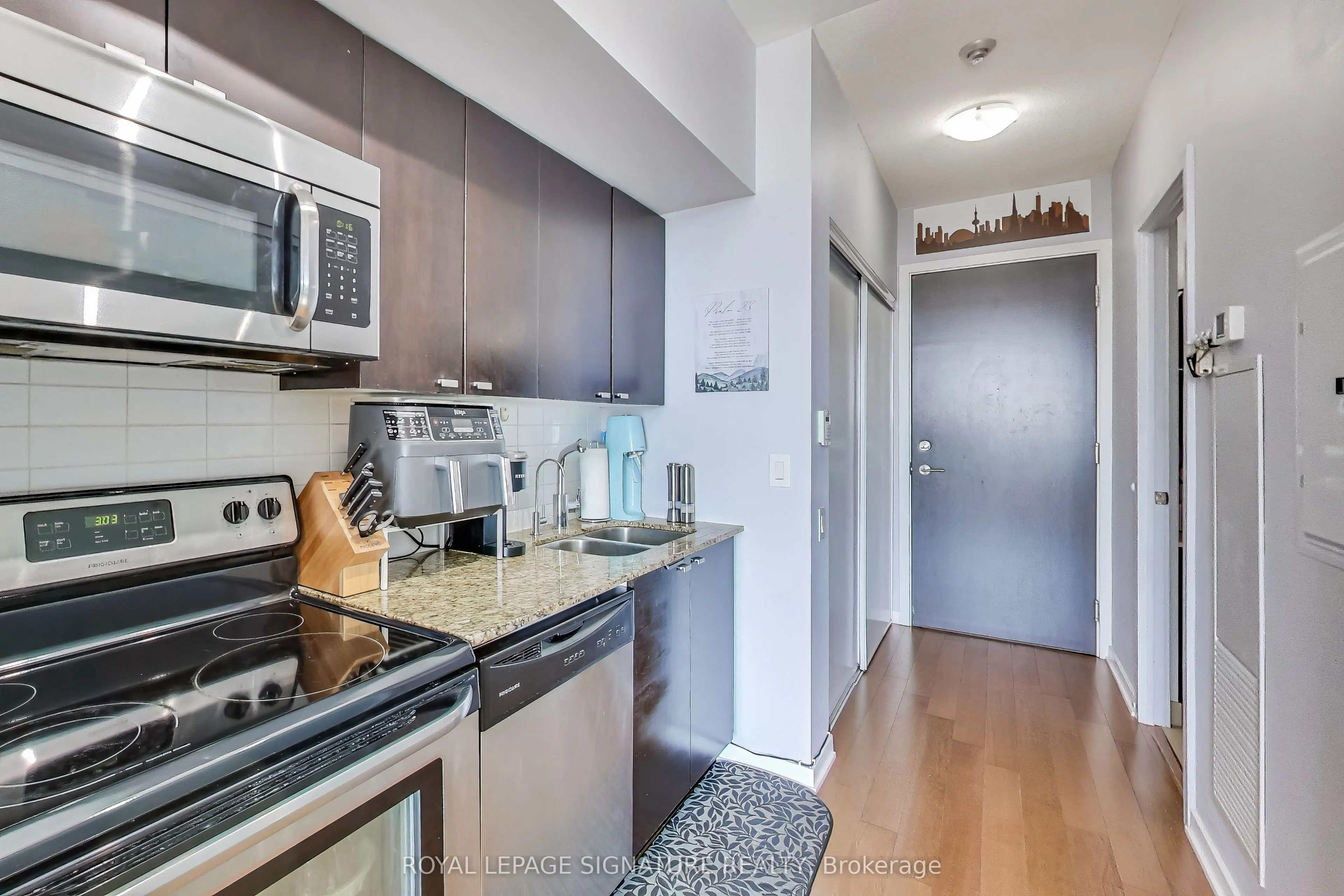 105 The Queensway, #1207