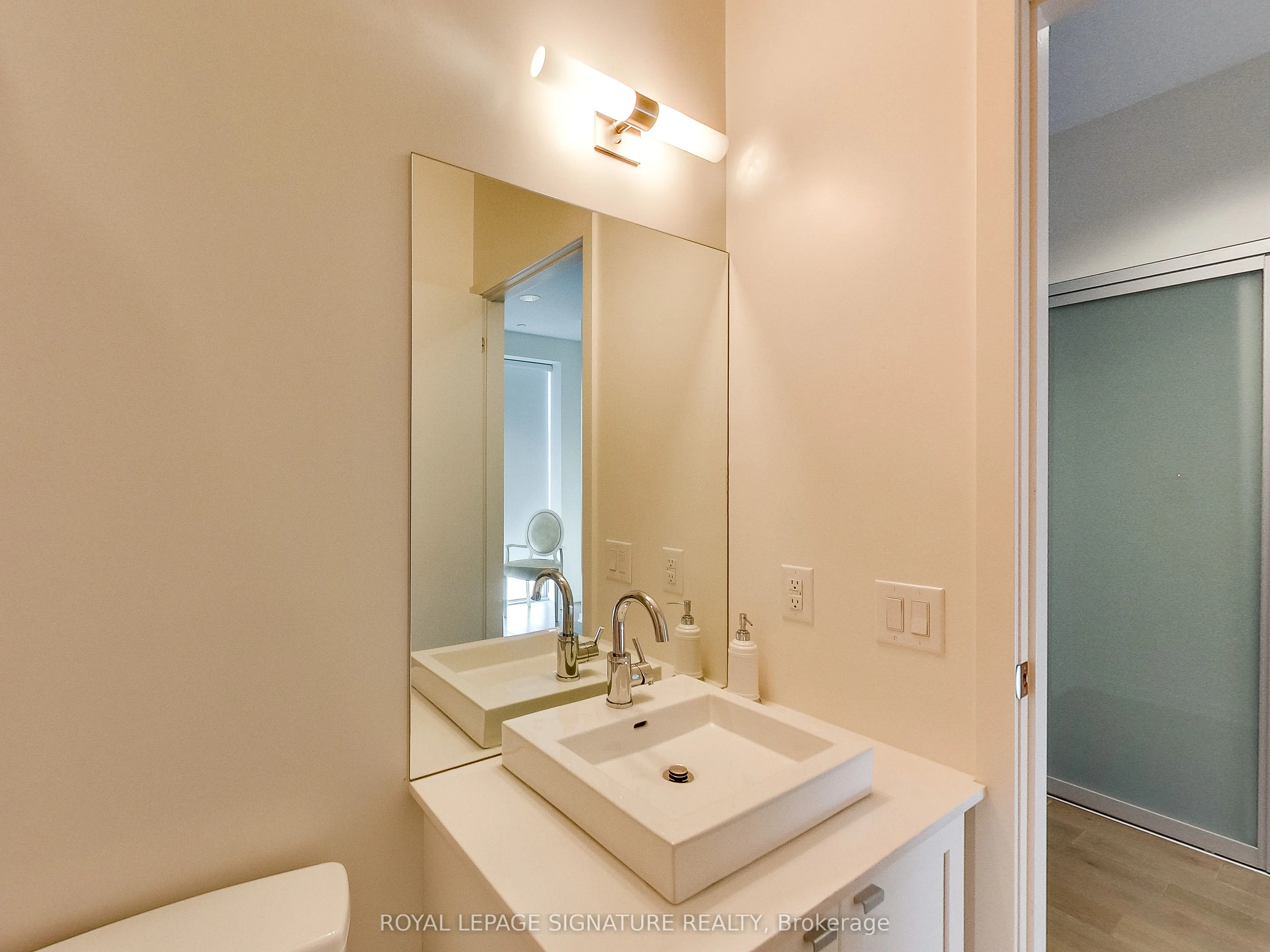 105 The Queensway, #1207