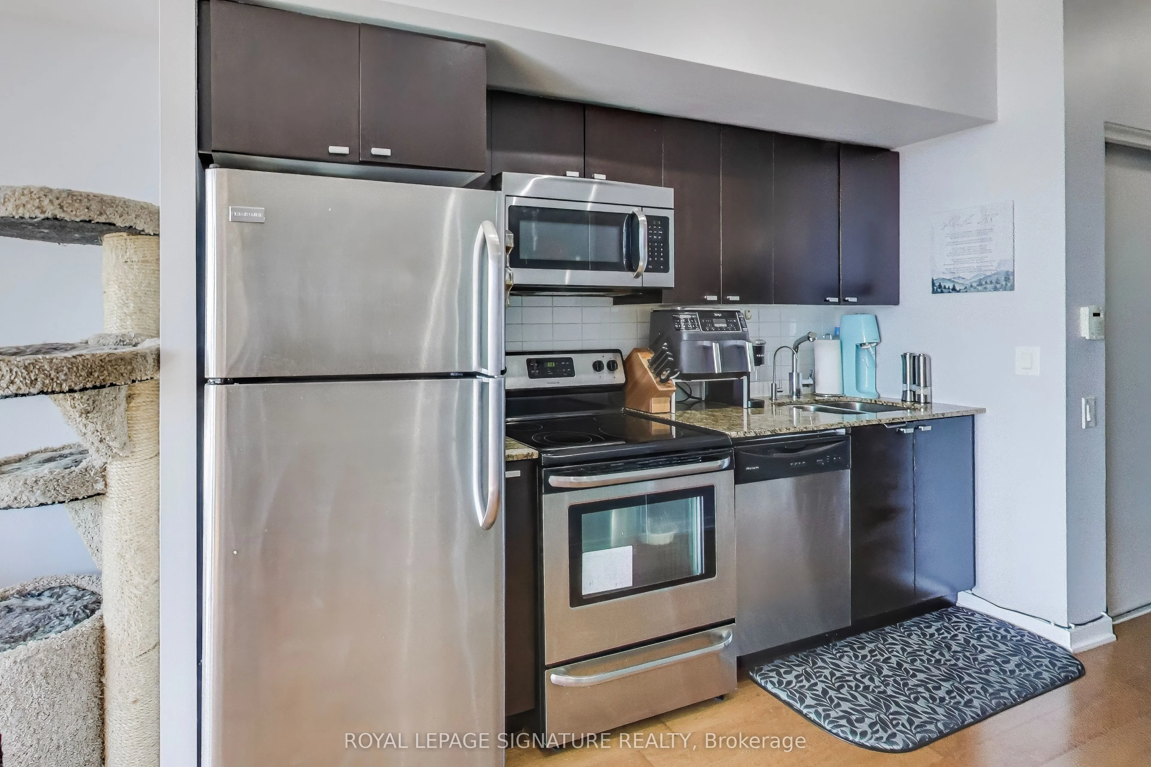 105 The Queensway, #1207