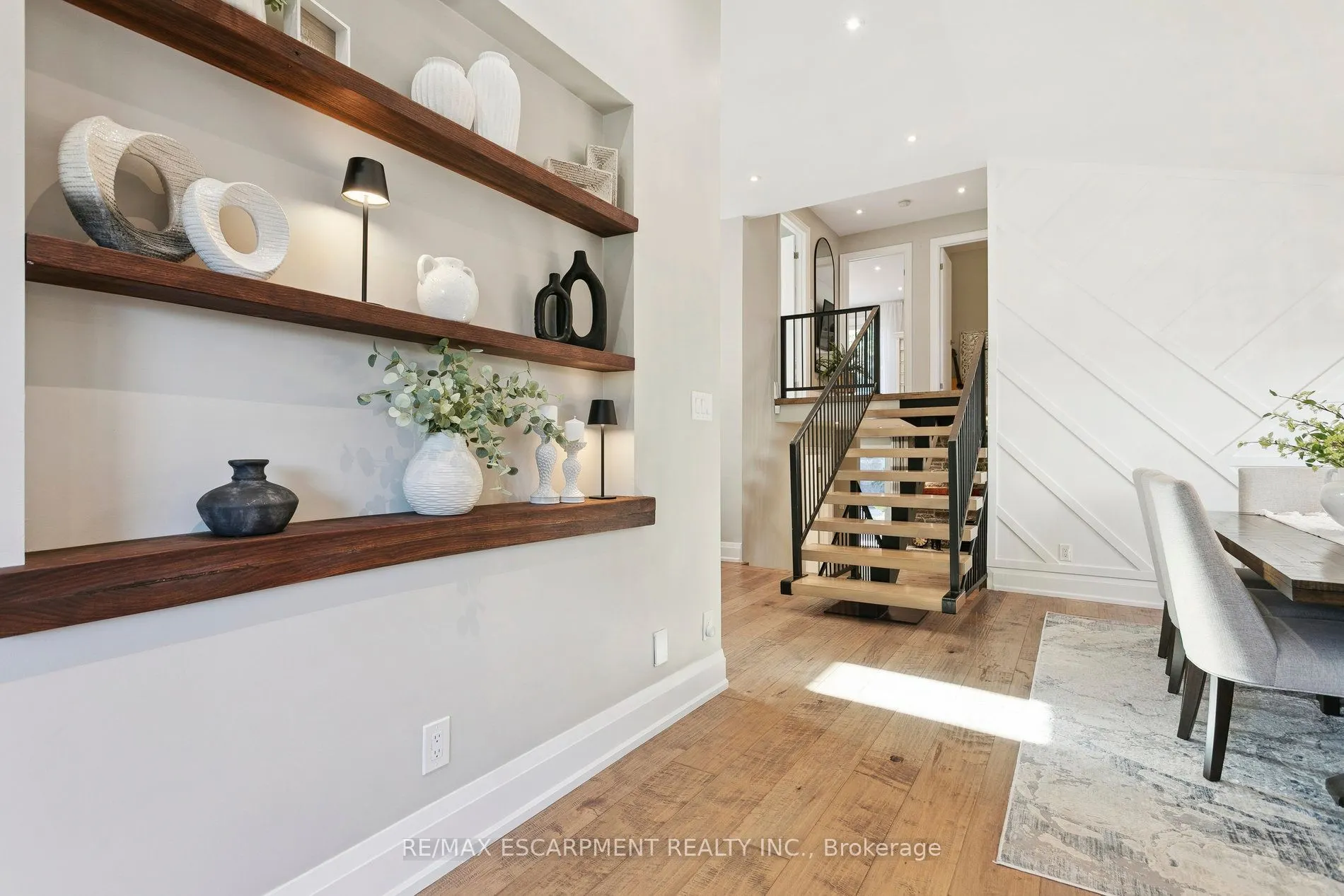 2683 Kingsberry Crescent