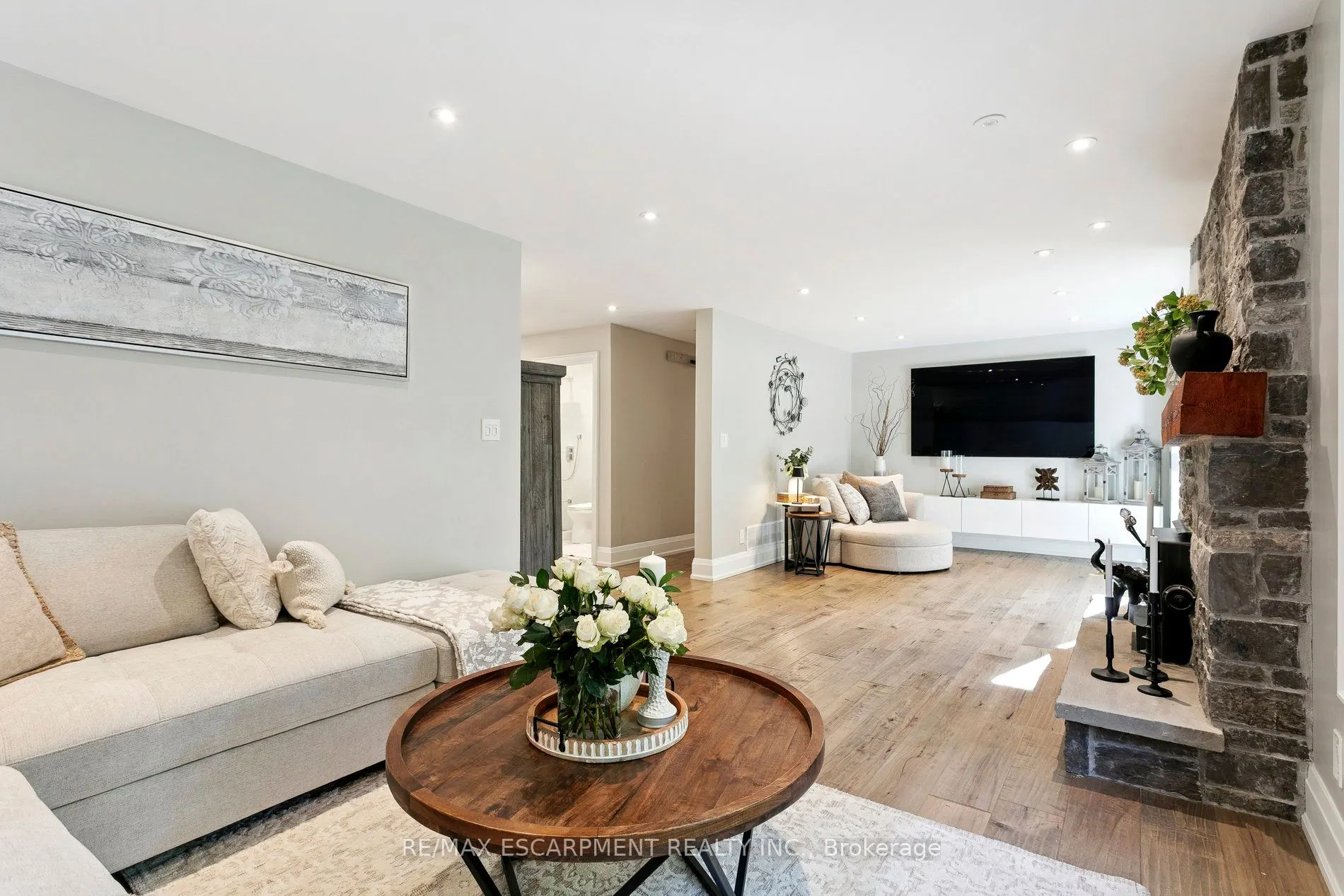 2683 Kingsberry Crescent