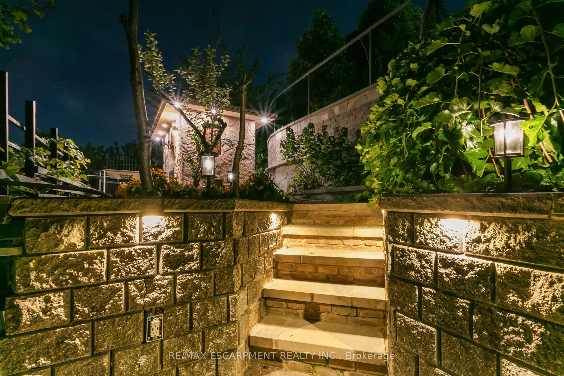 2683 Kingsberry Crescent