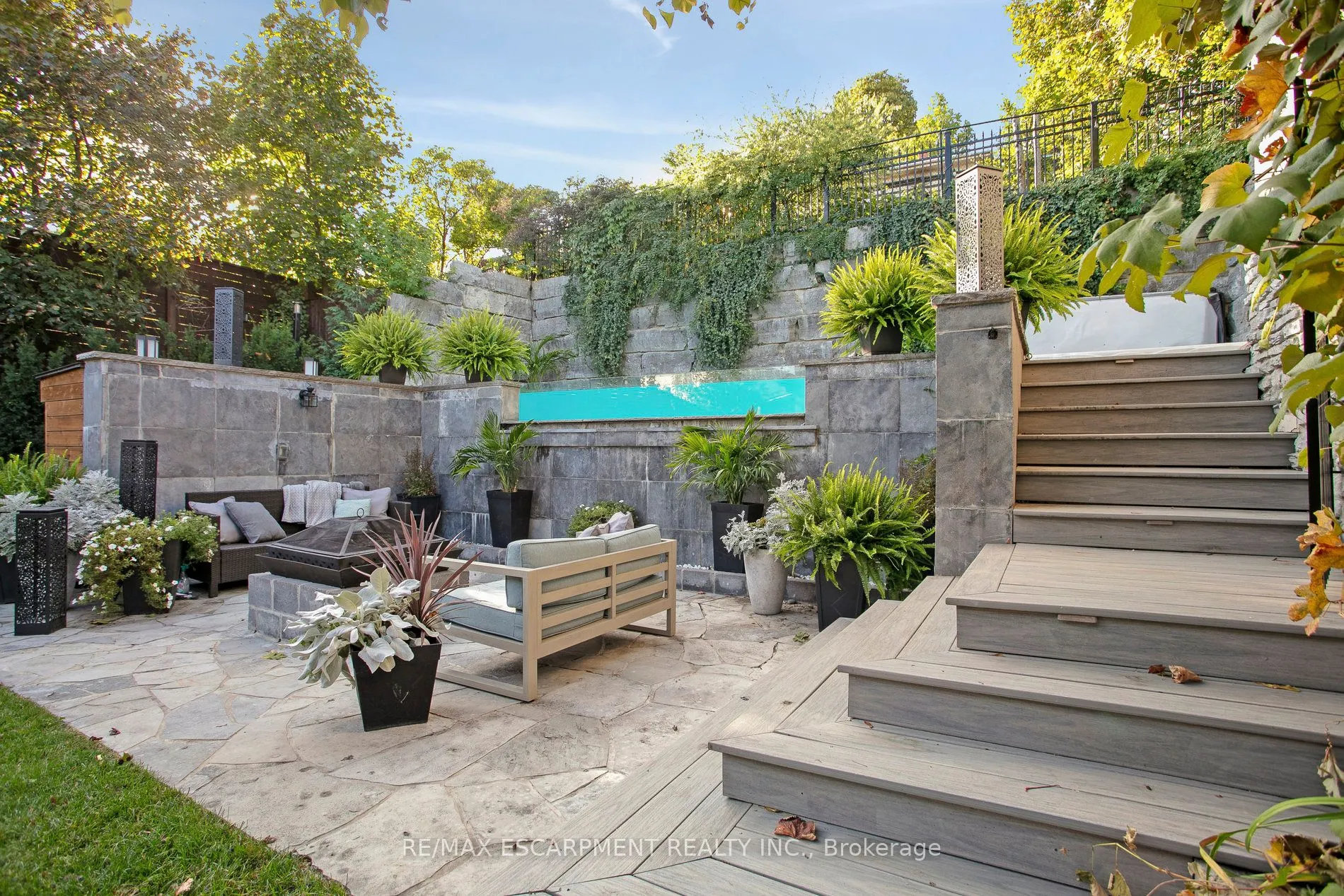 2683 Kingsberry Crescent