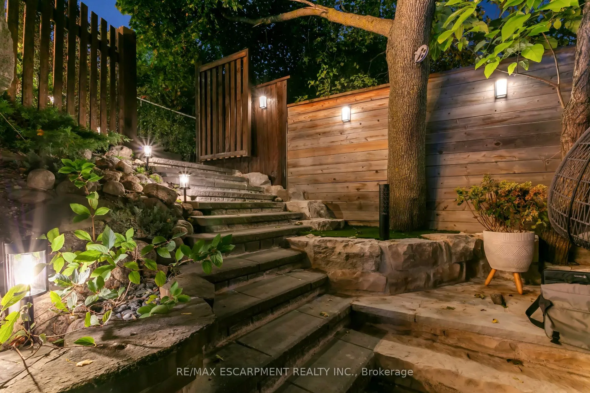 2683 Kingsberry Crescent
