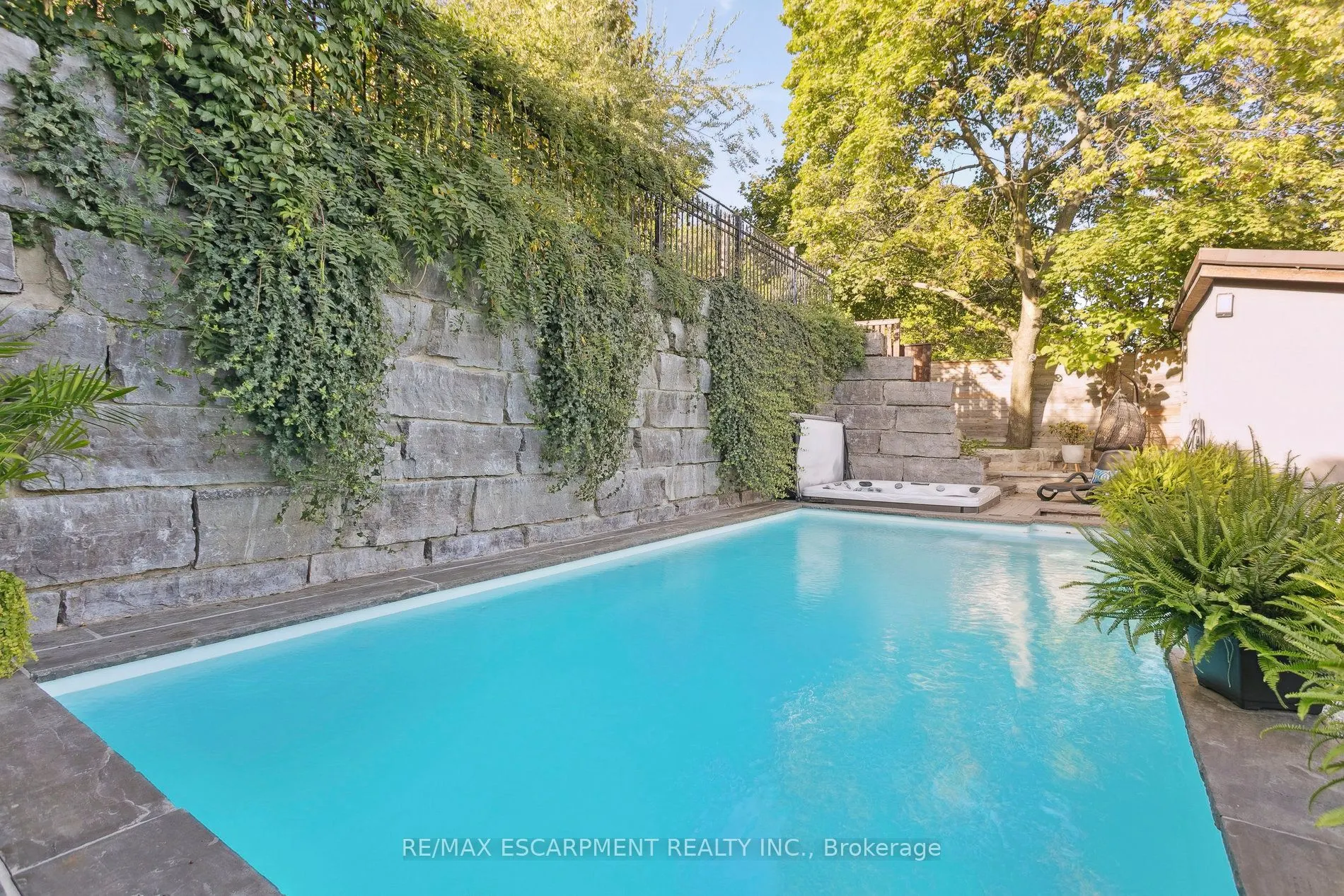 2683 Kingsberry Crescent