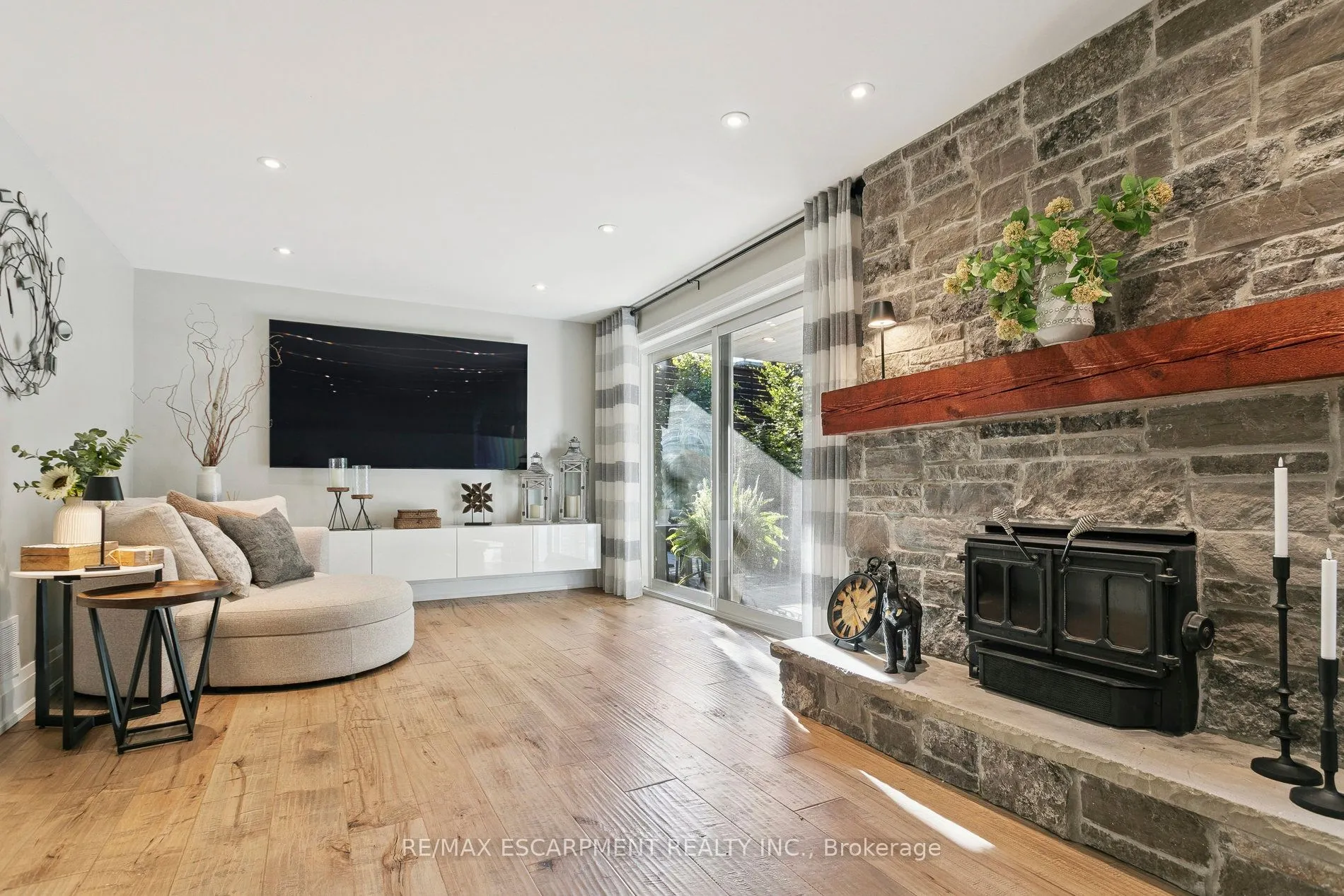 2683 Kingsberry Crescent
