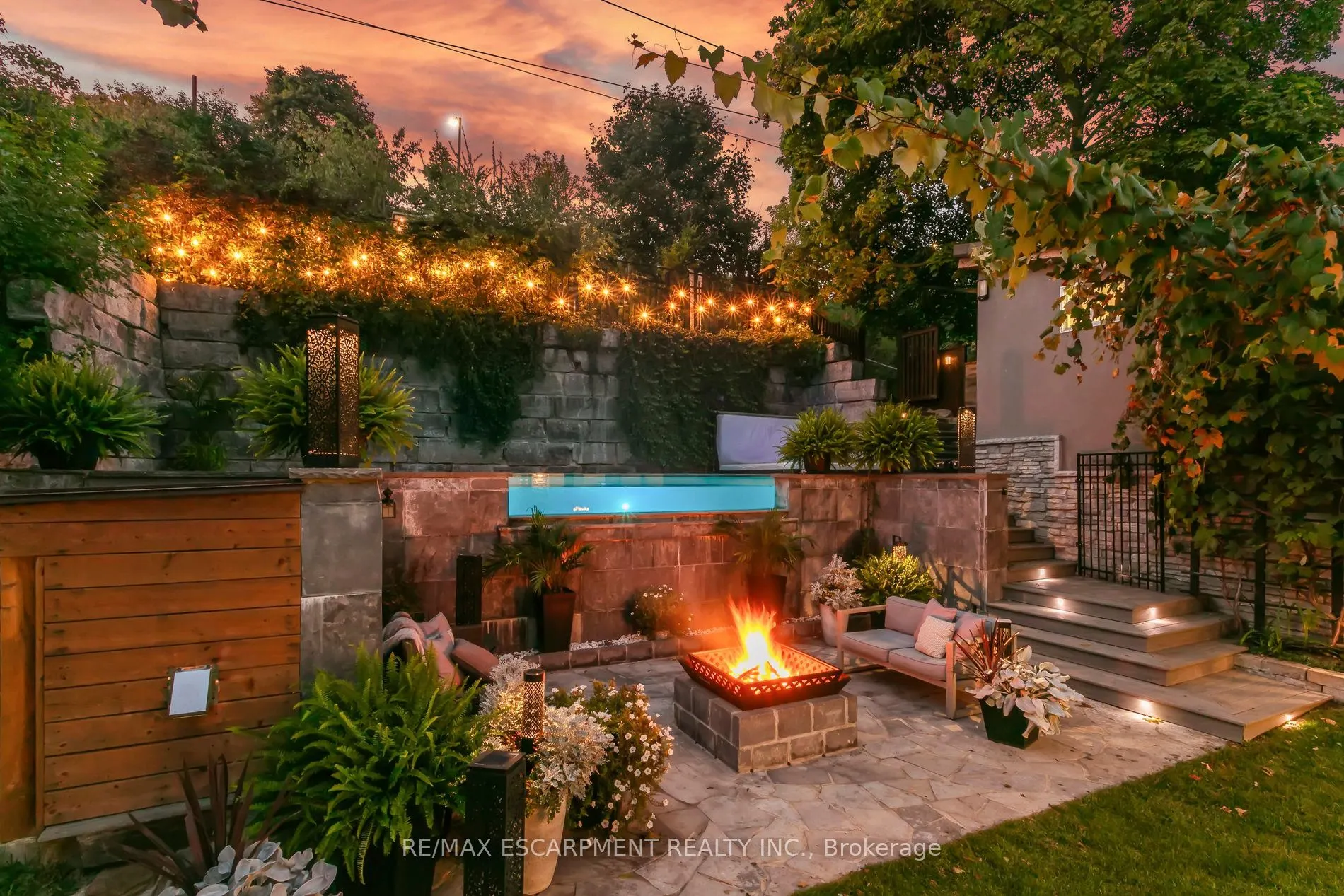 2683 Kingsberry Crescent