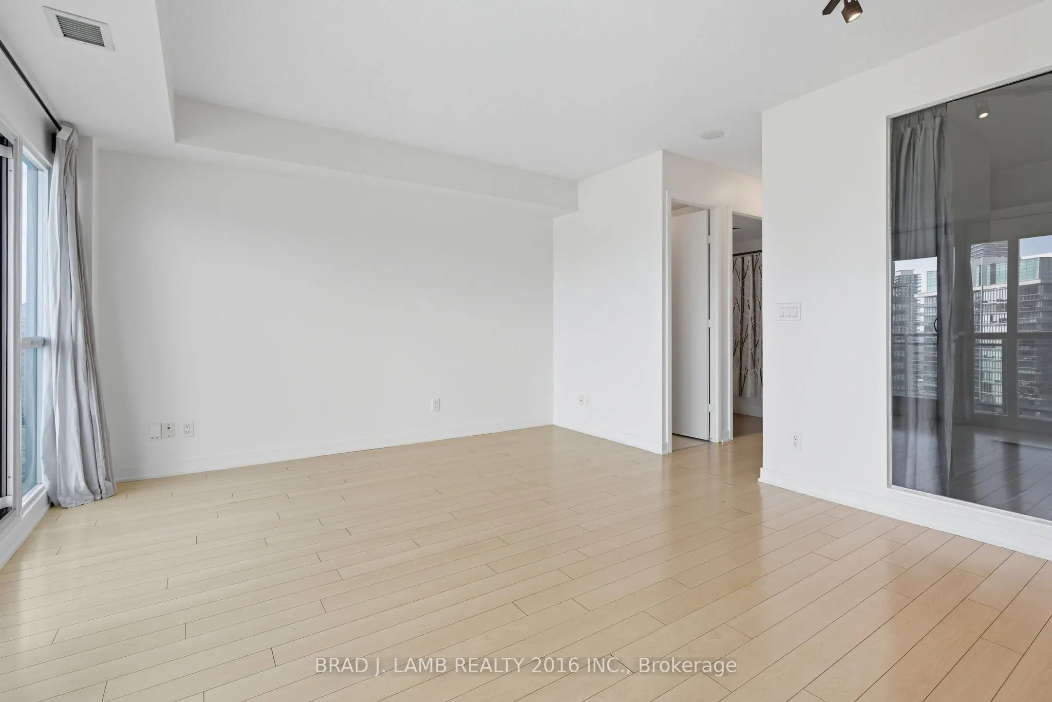 165 Legion Road N, #2425
