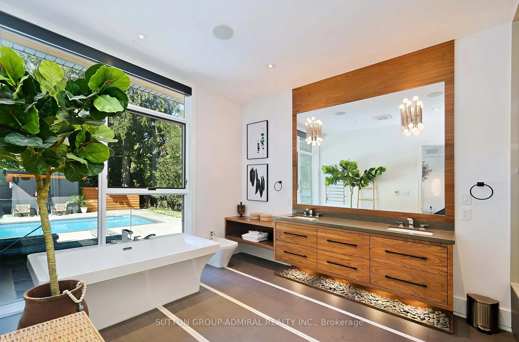 211 Glenview Drive