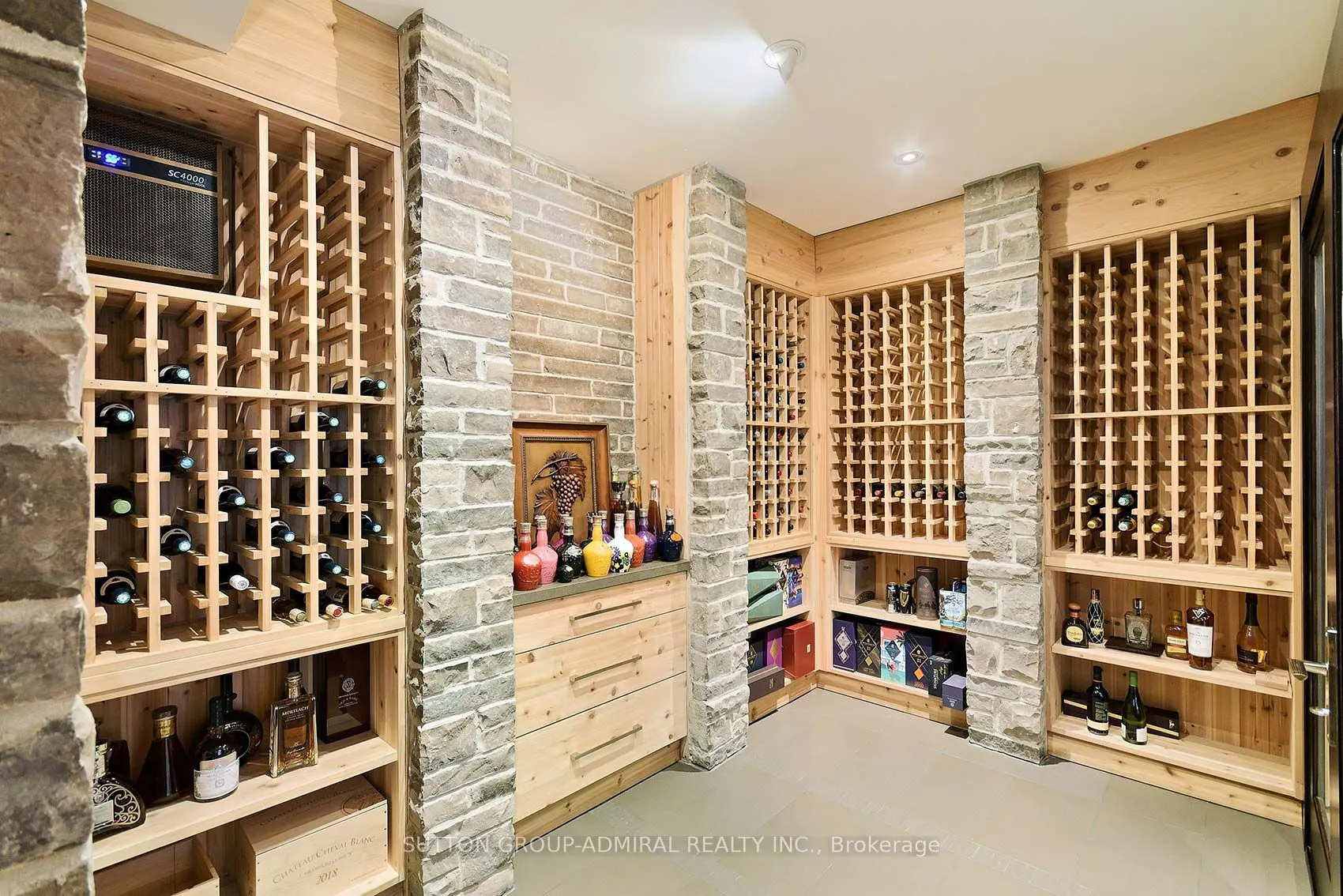 211 Glenview Drive