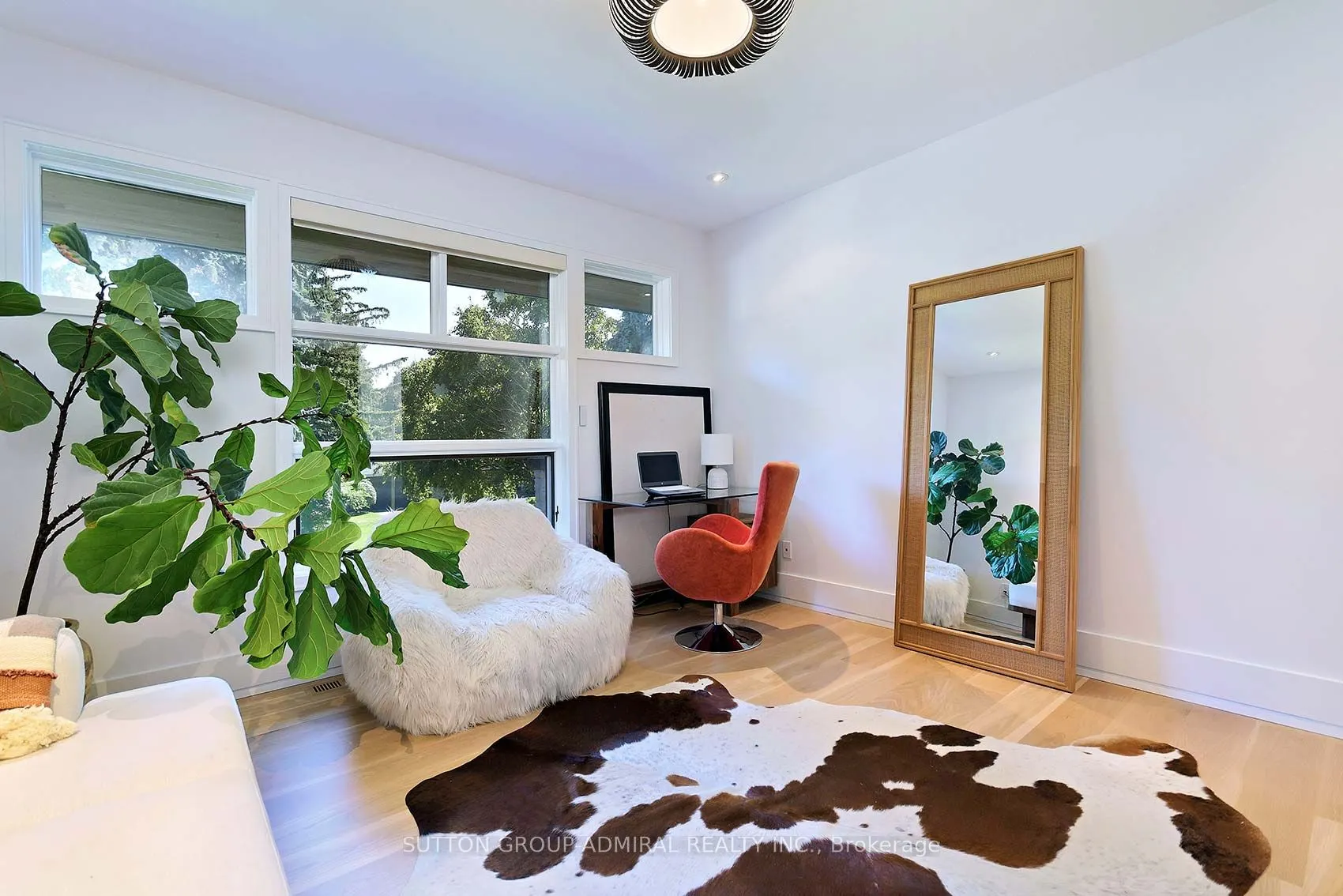 211 Glenview Drive
