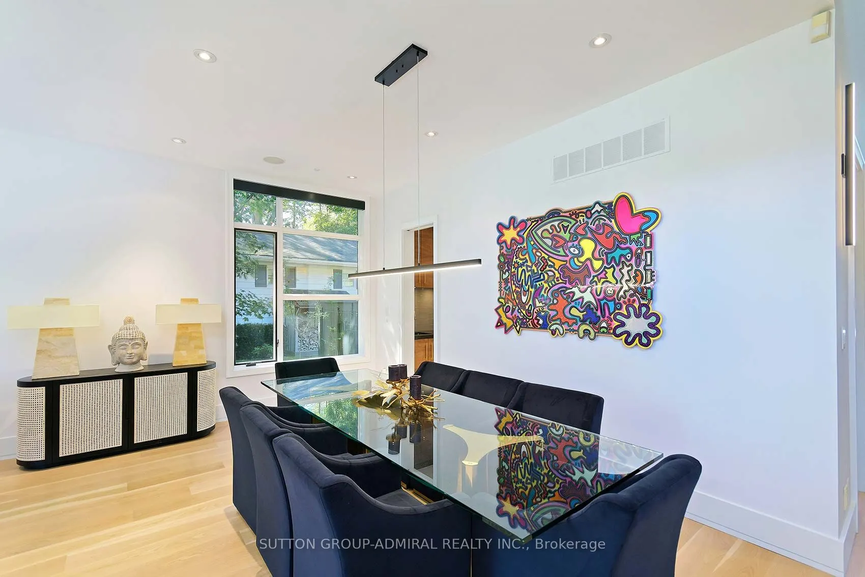 211 Glenview Drive