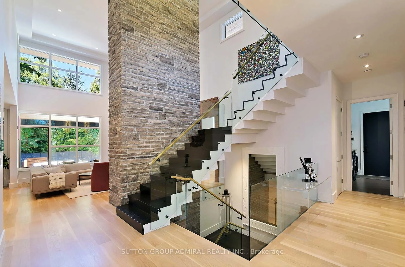 211 Glenview Drive