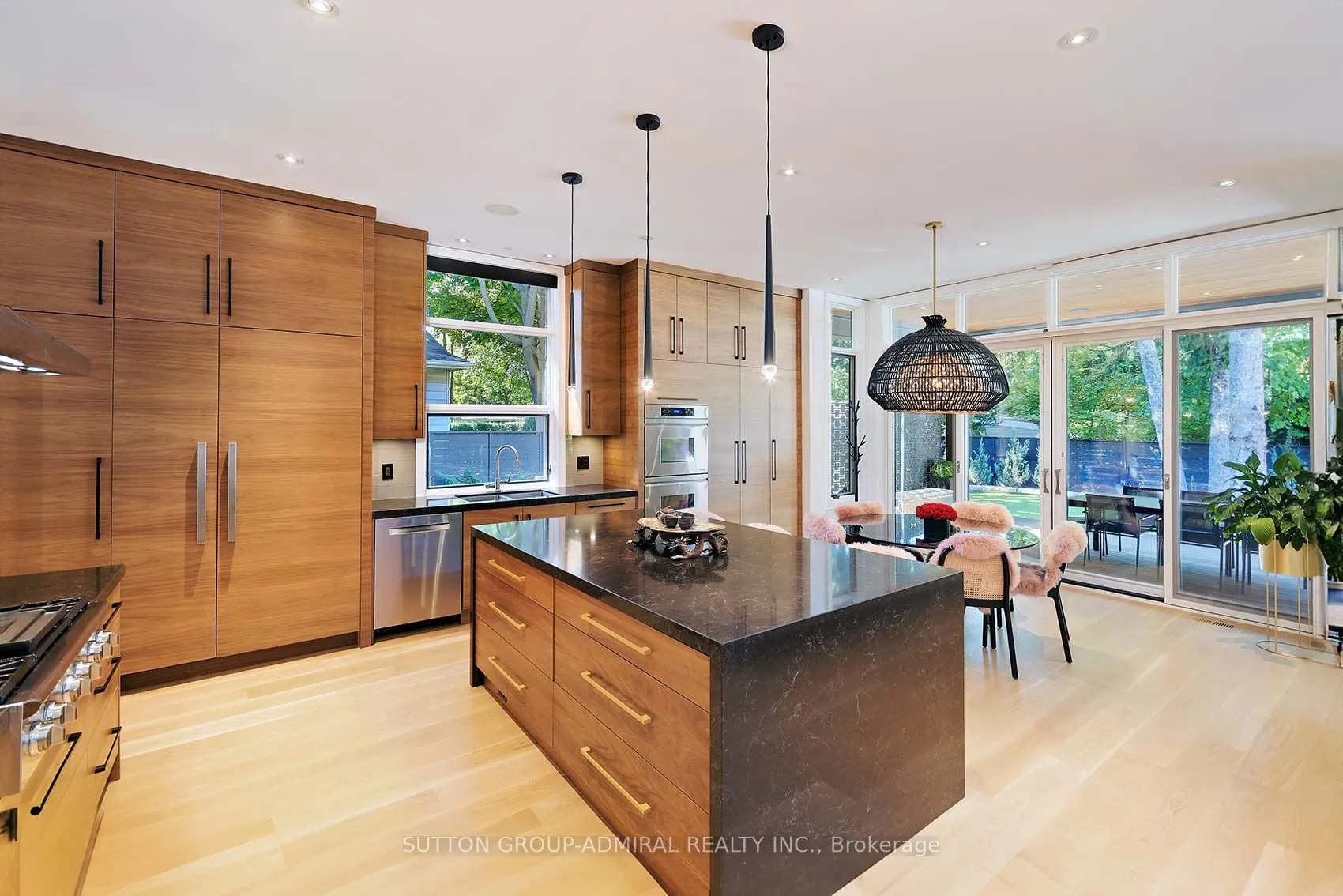 211 Glenview Drive