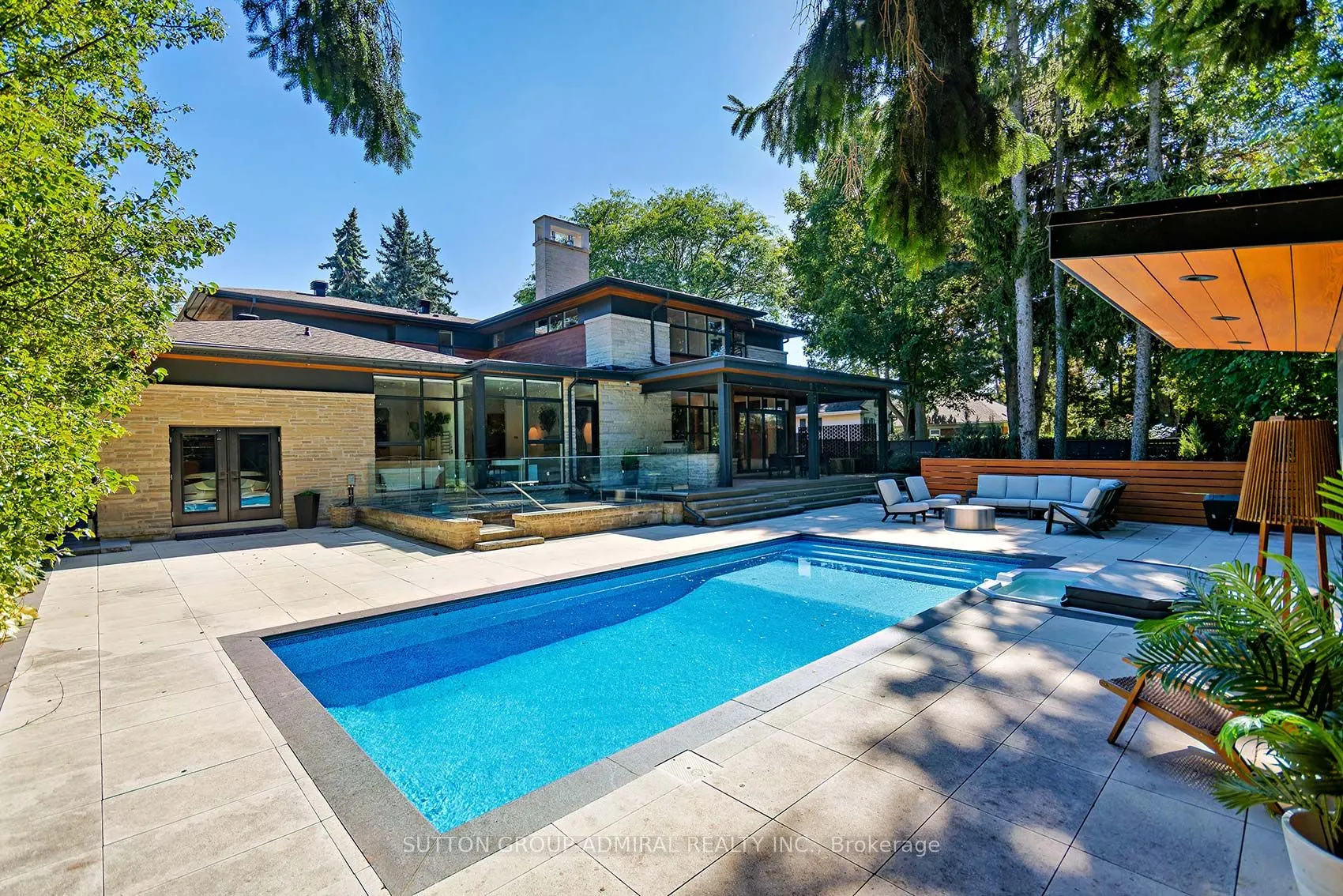 211 Glenview Drive