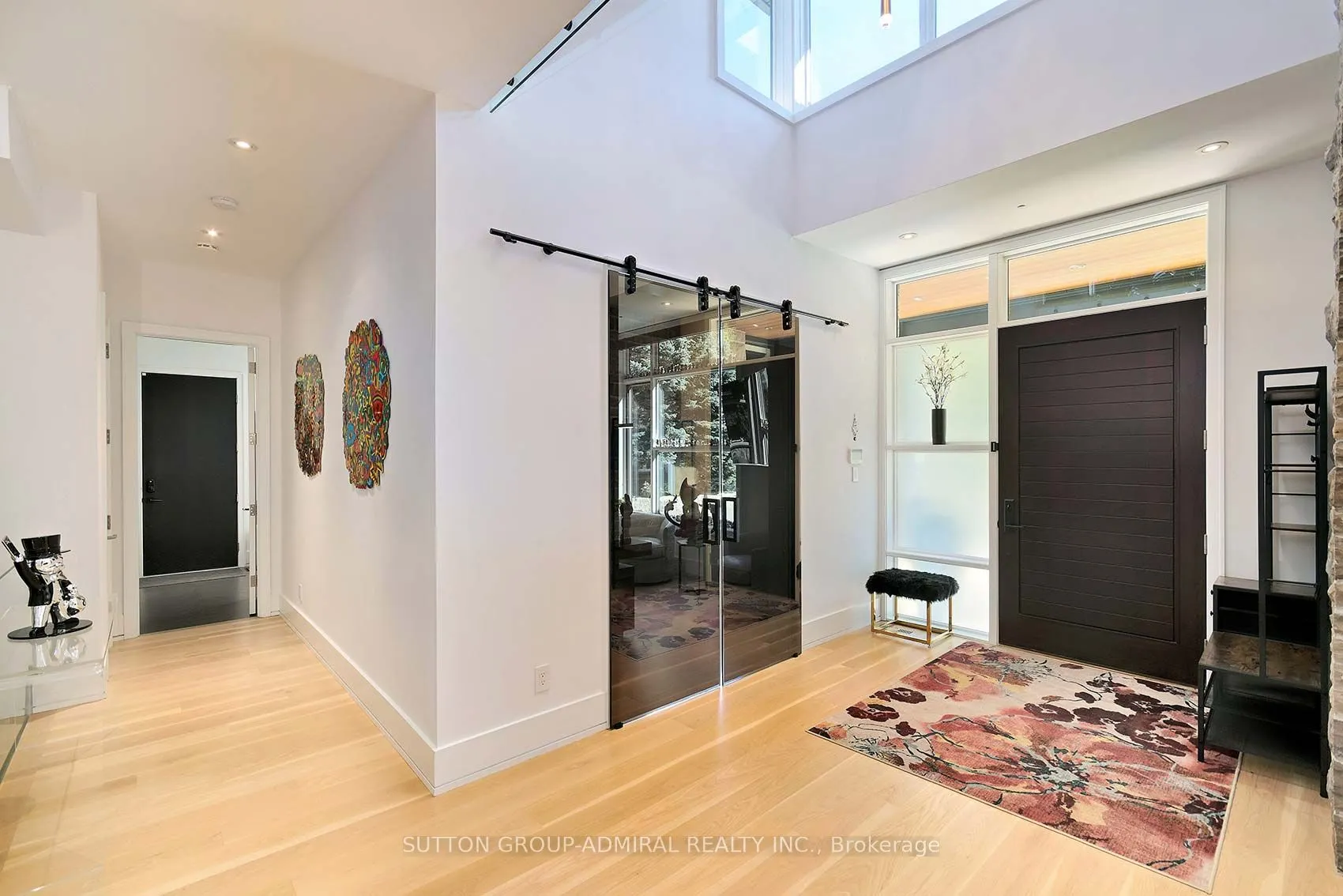 211 Glenview Drive