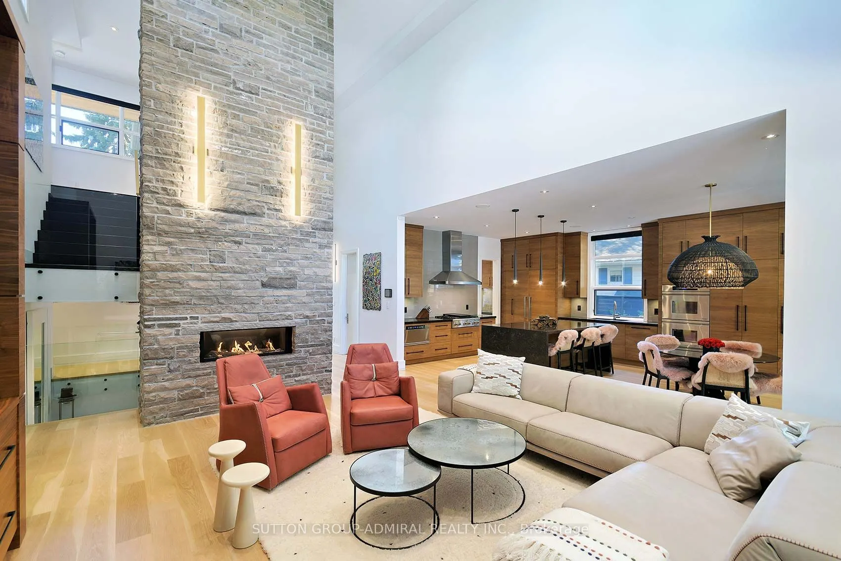 211 Glenview Drive