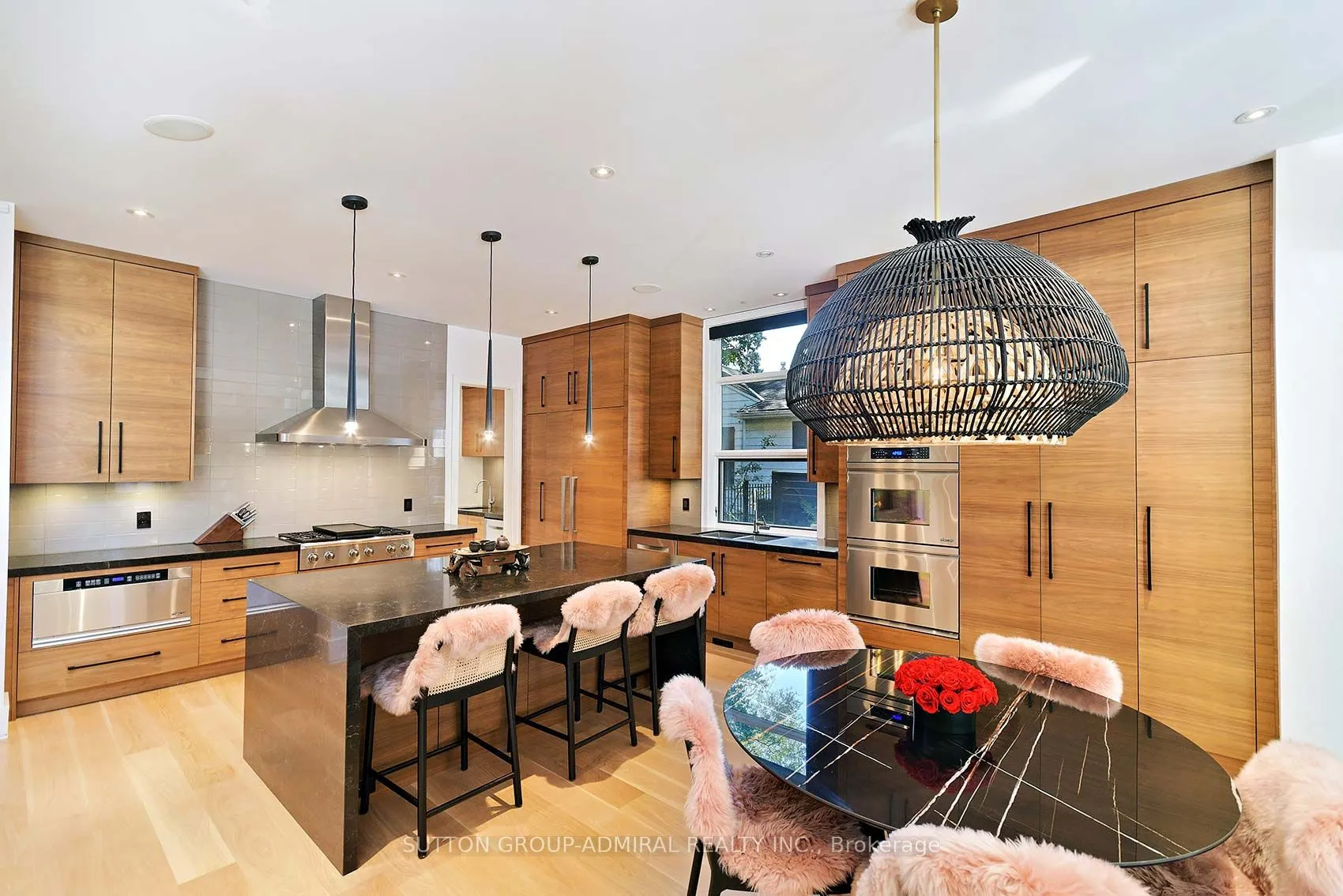 211 Glenview Drive