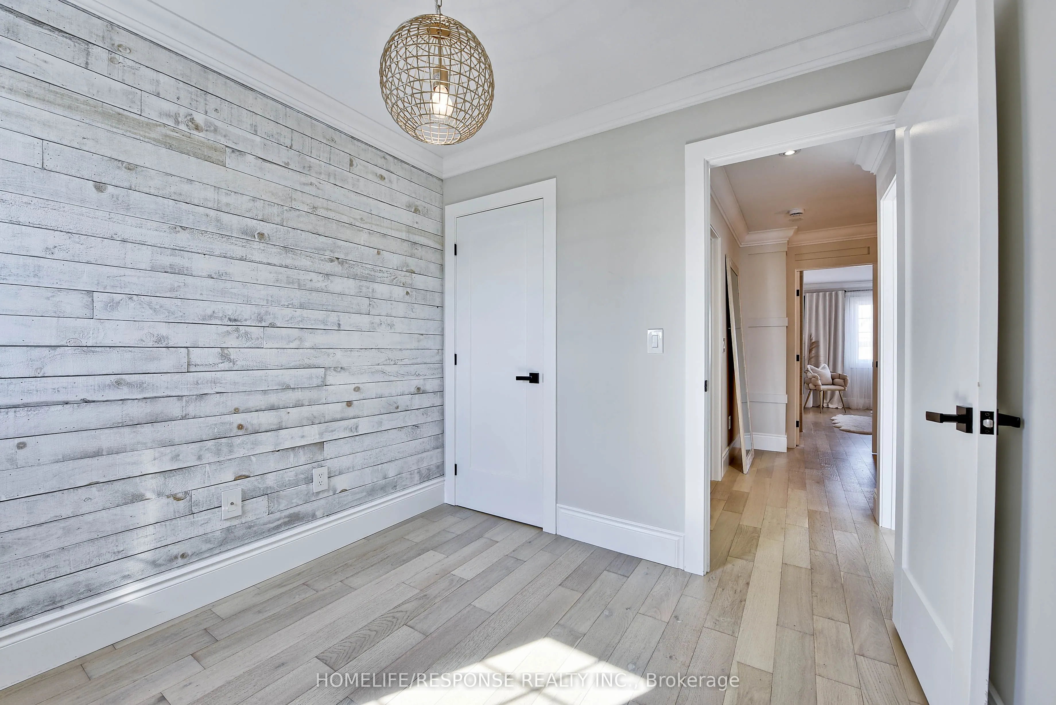 3927 Eglinton Avenue W
