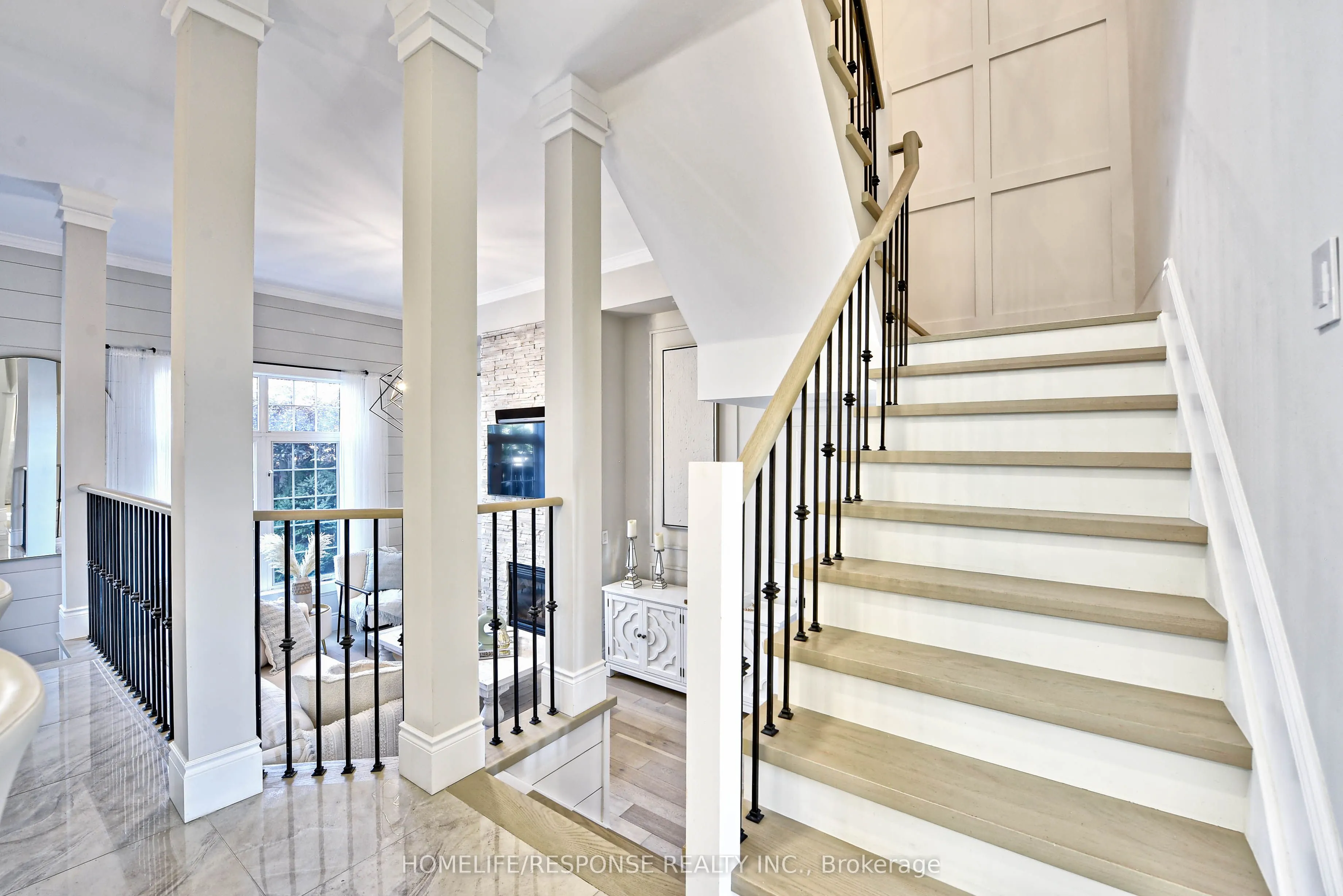 3927 Eglinton Avenue W