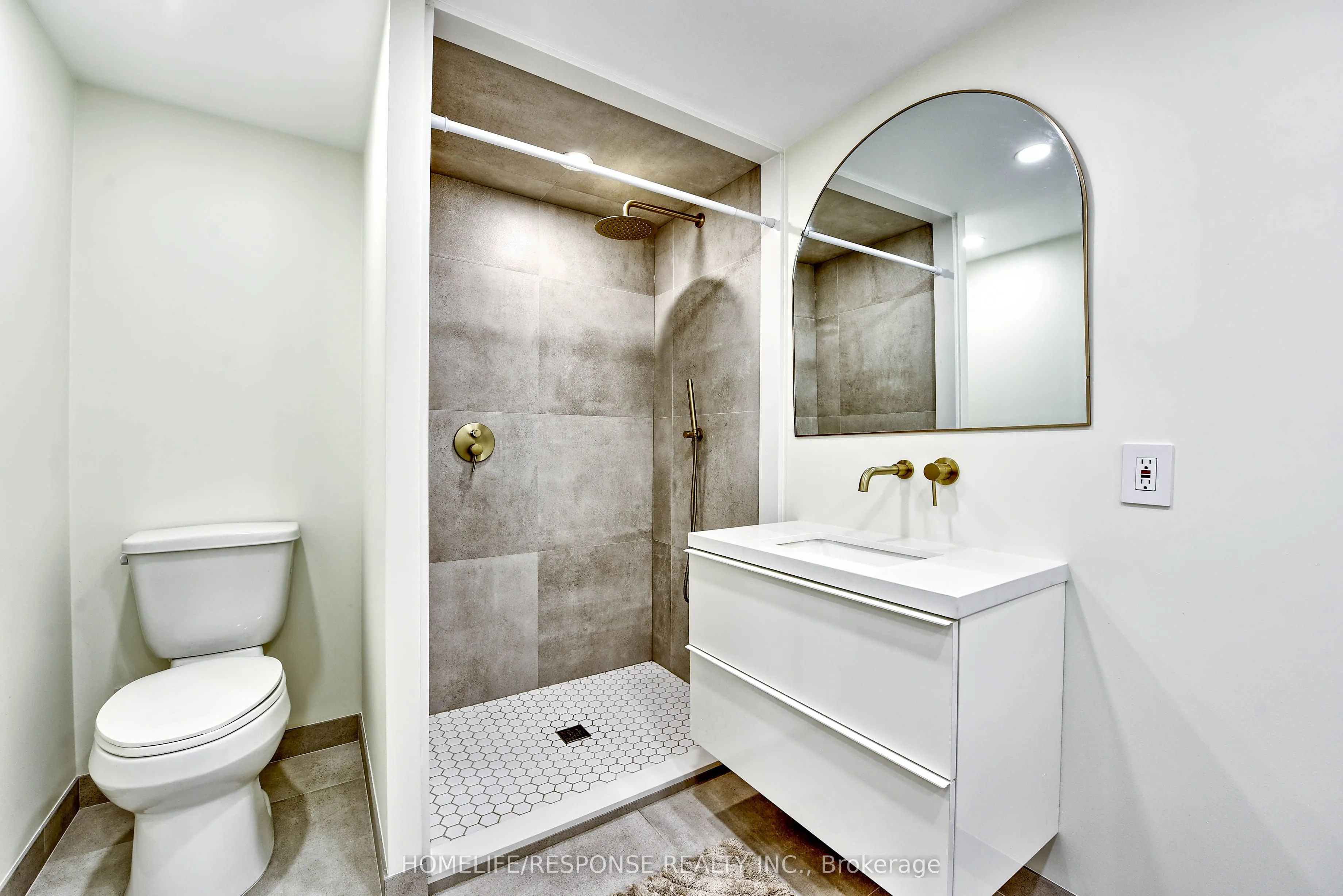 3927 Eglinton Avenue W