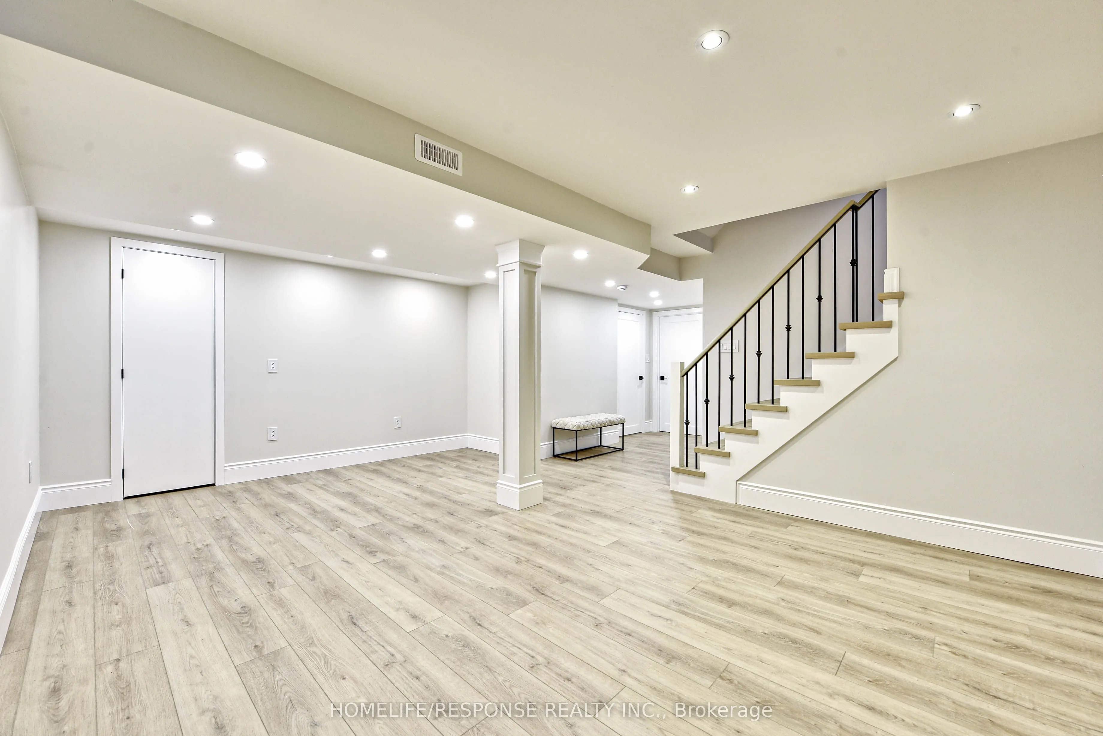 3927 Eglinton Avenue W