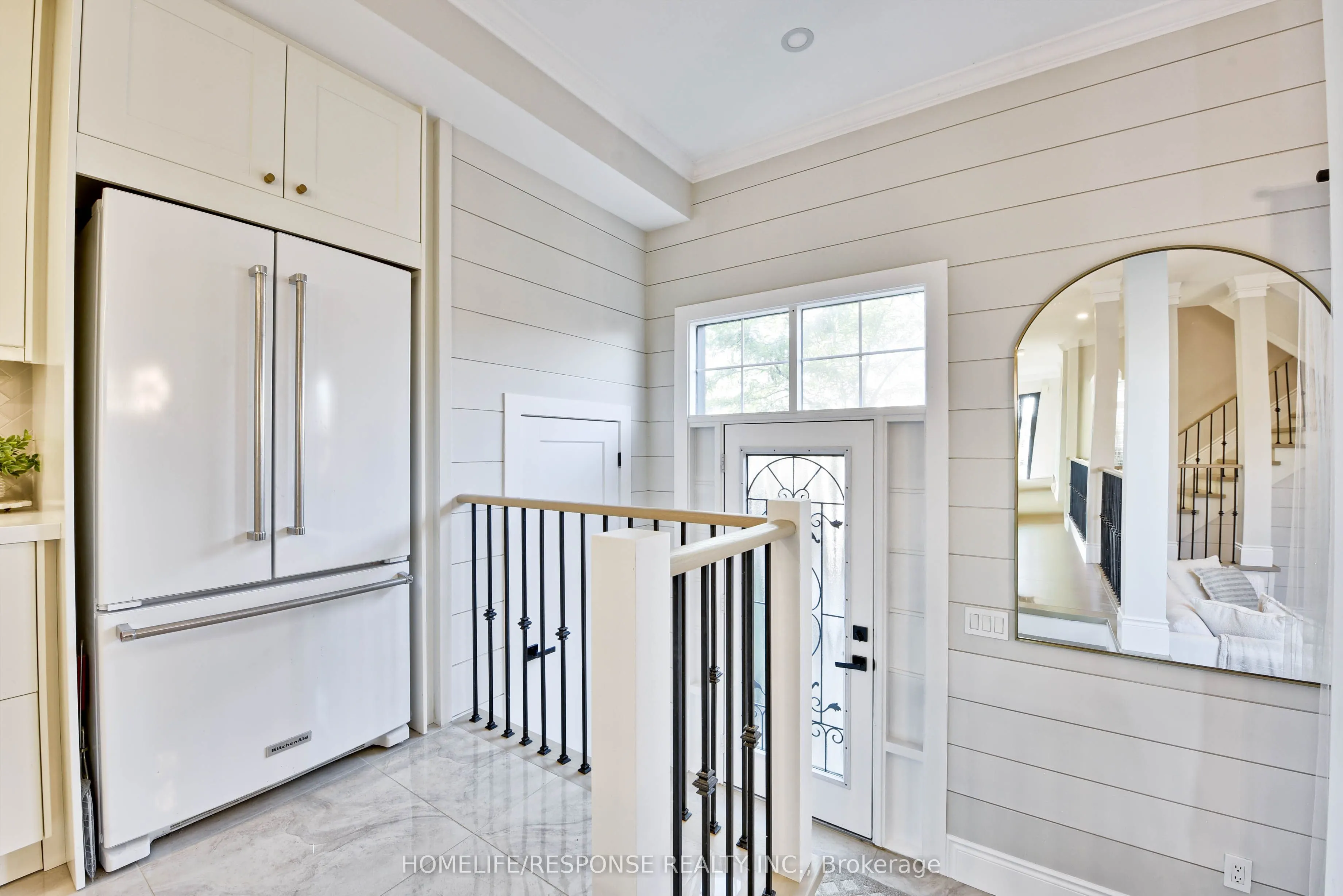 3927 Eglinton Avenue W