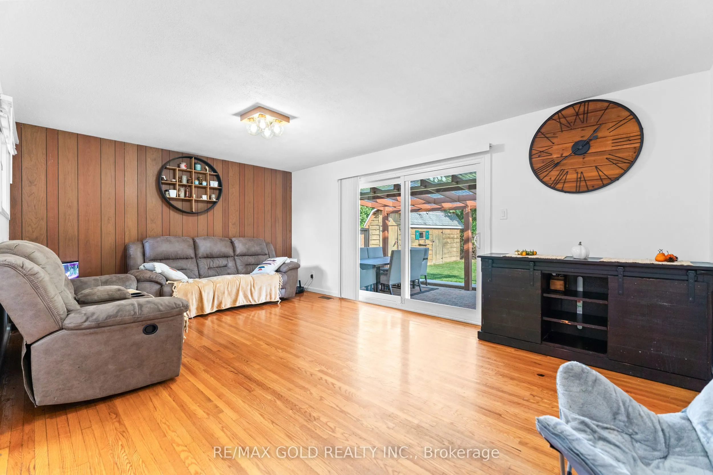 27 Burgby Avenue