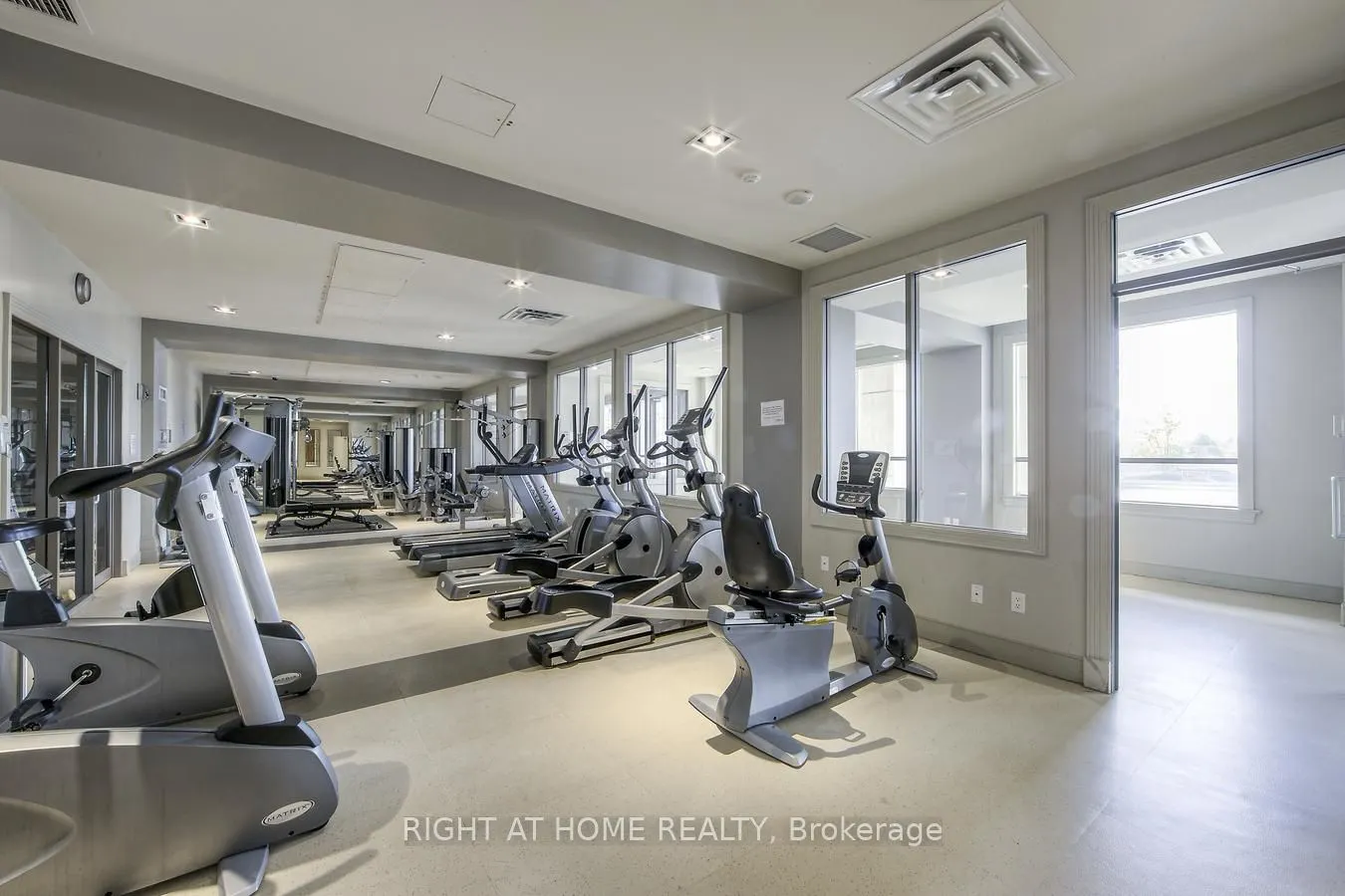 388 Prince Of Wales Drive, #1809