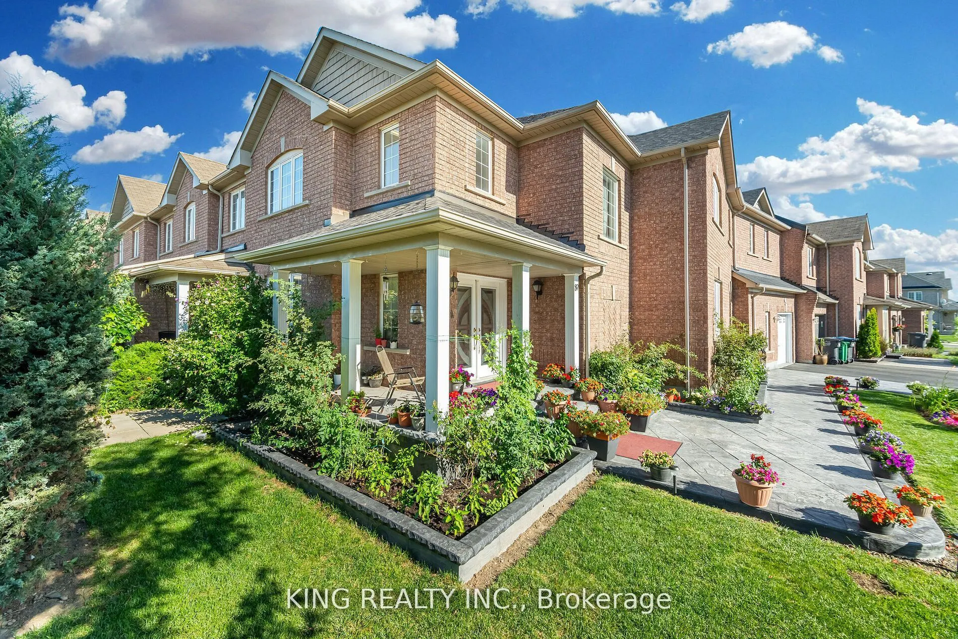 89 Crystal Glen Crescent
