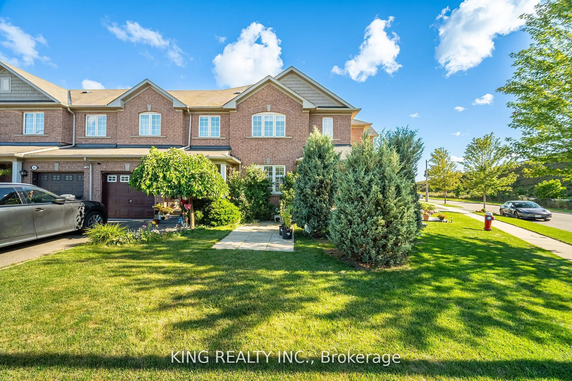 89 Crystal Glen Crescent