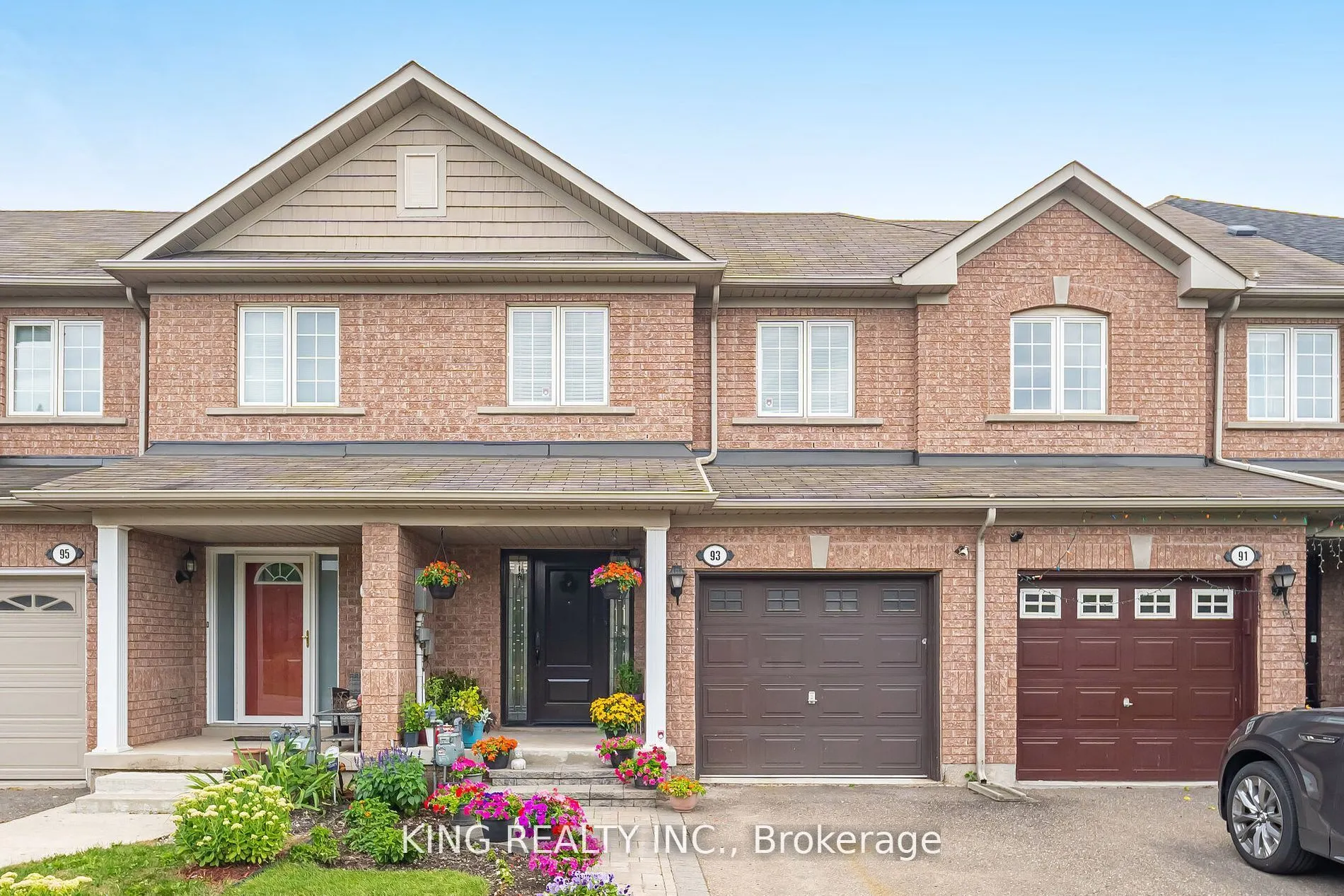 93 Crystal Glen Crescent