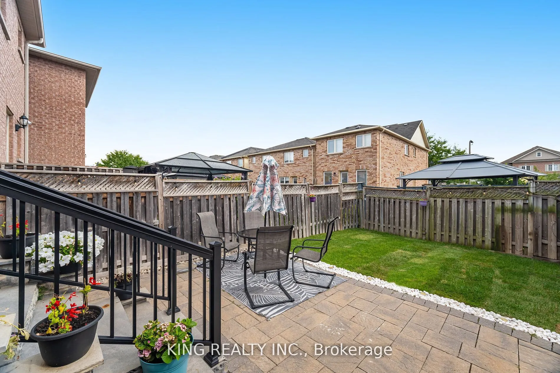 93 Crystal Glen Crescent