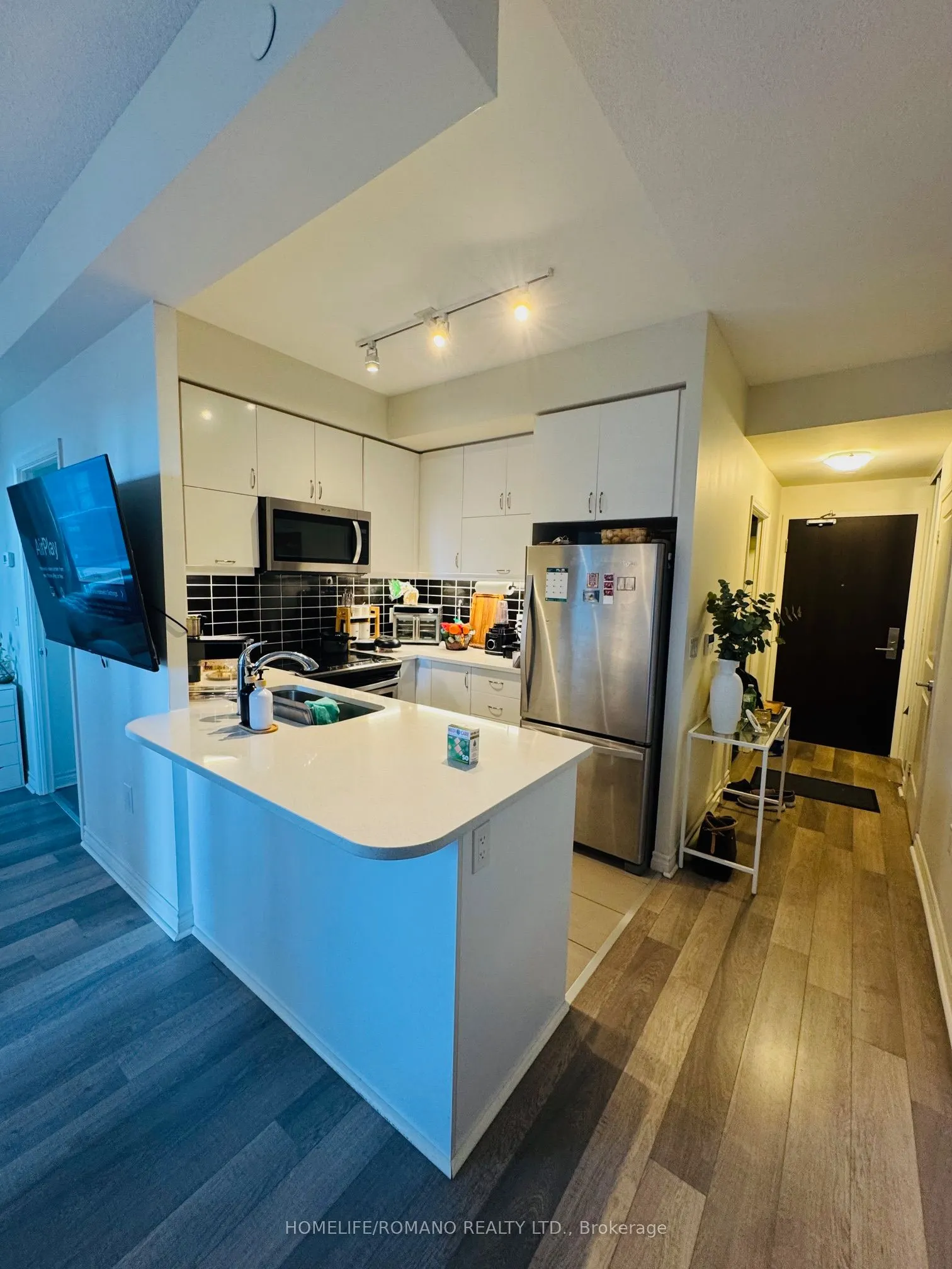 39 Annie Craig Drive, #605