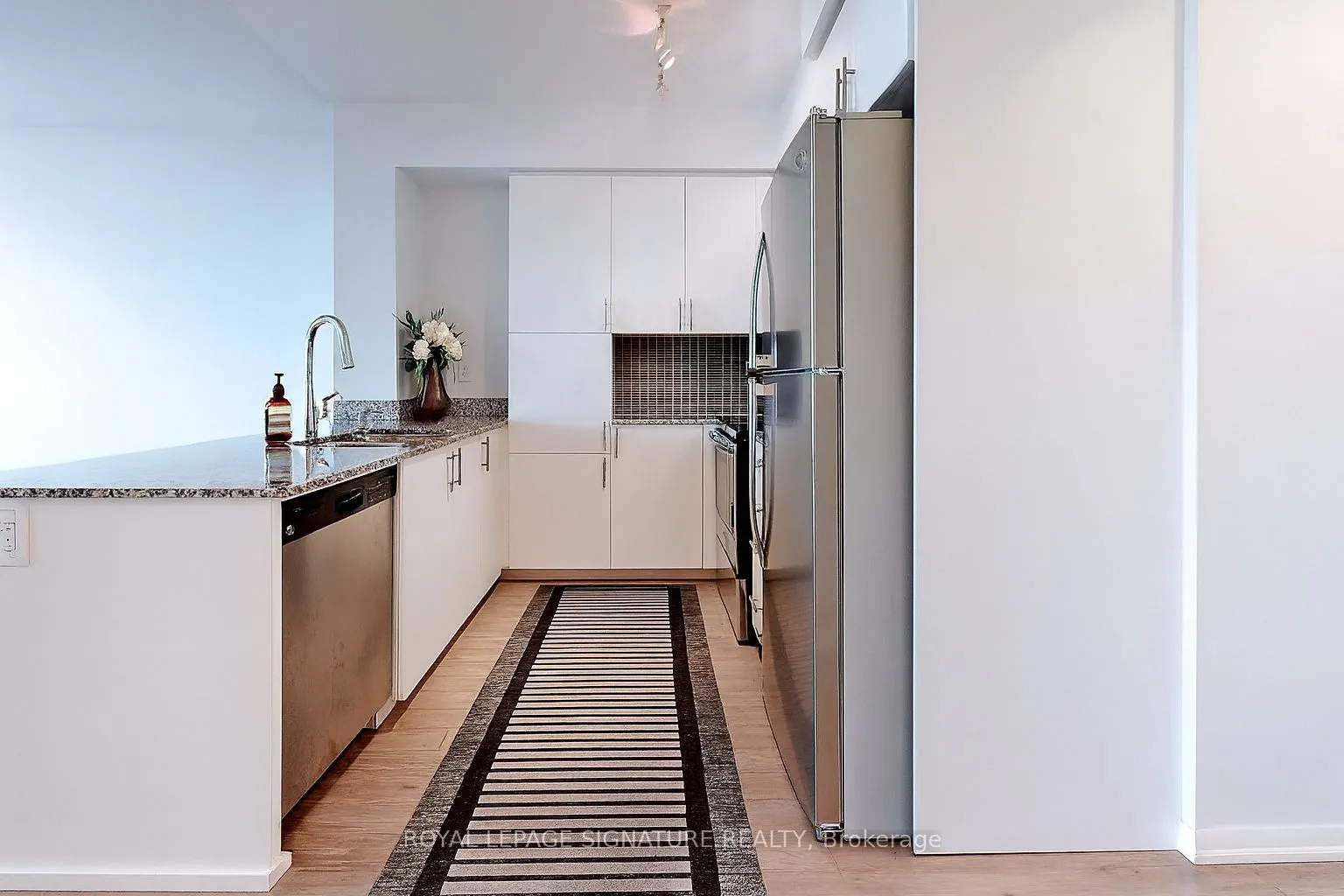 830 Lawrence Avenue, #338