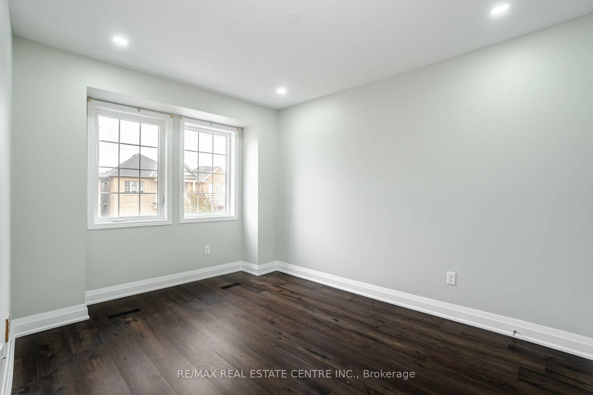 236 giddings Crescent