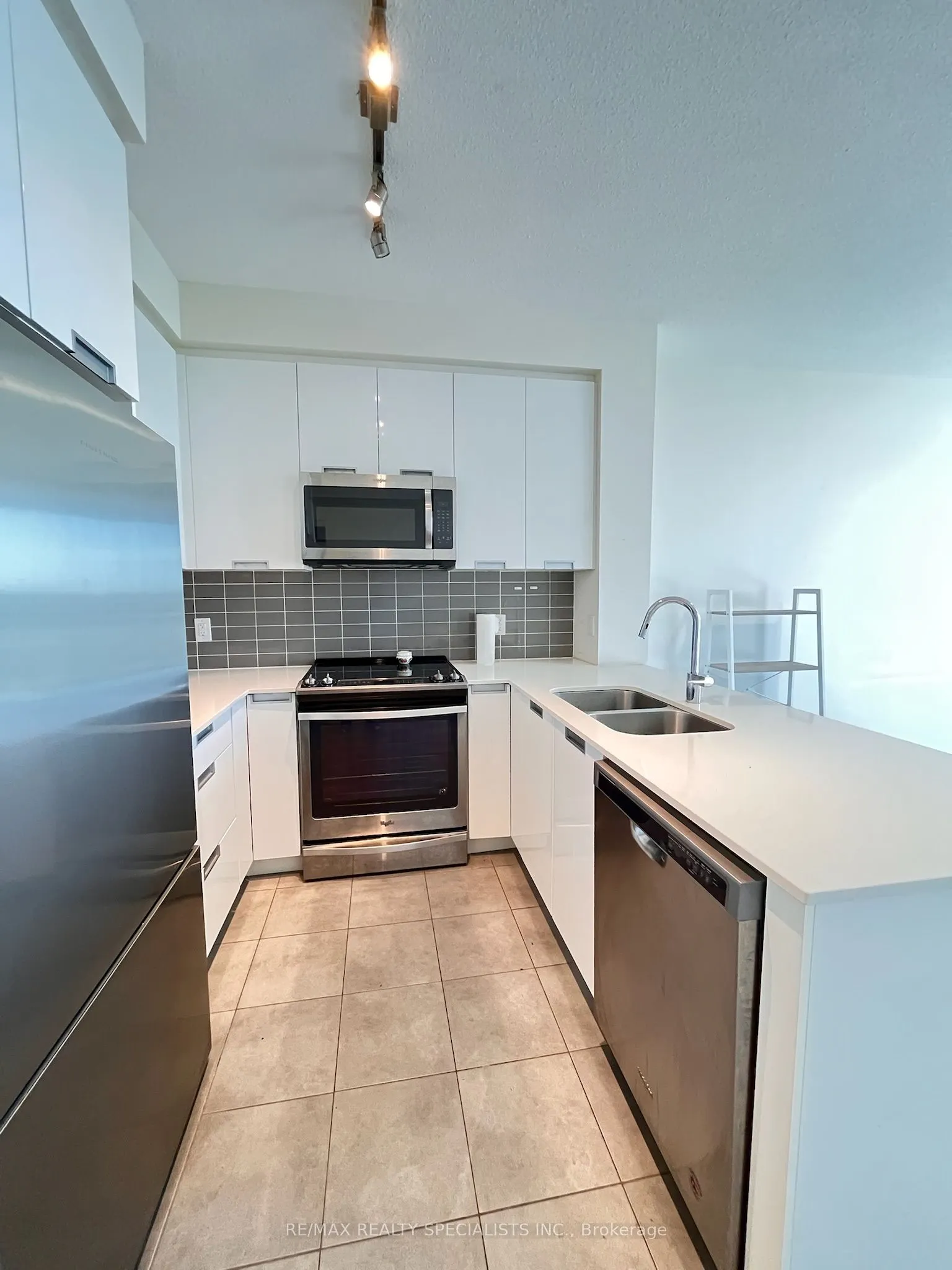 5033 Four Springs Avenue, #413