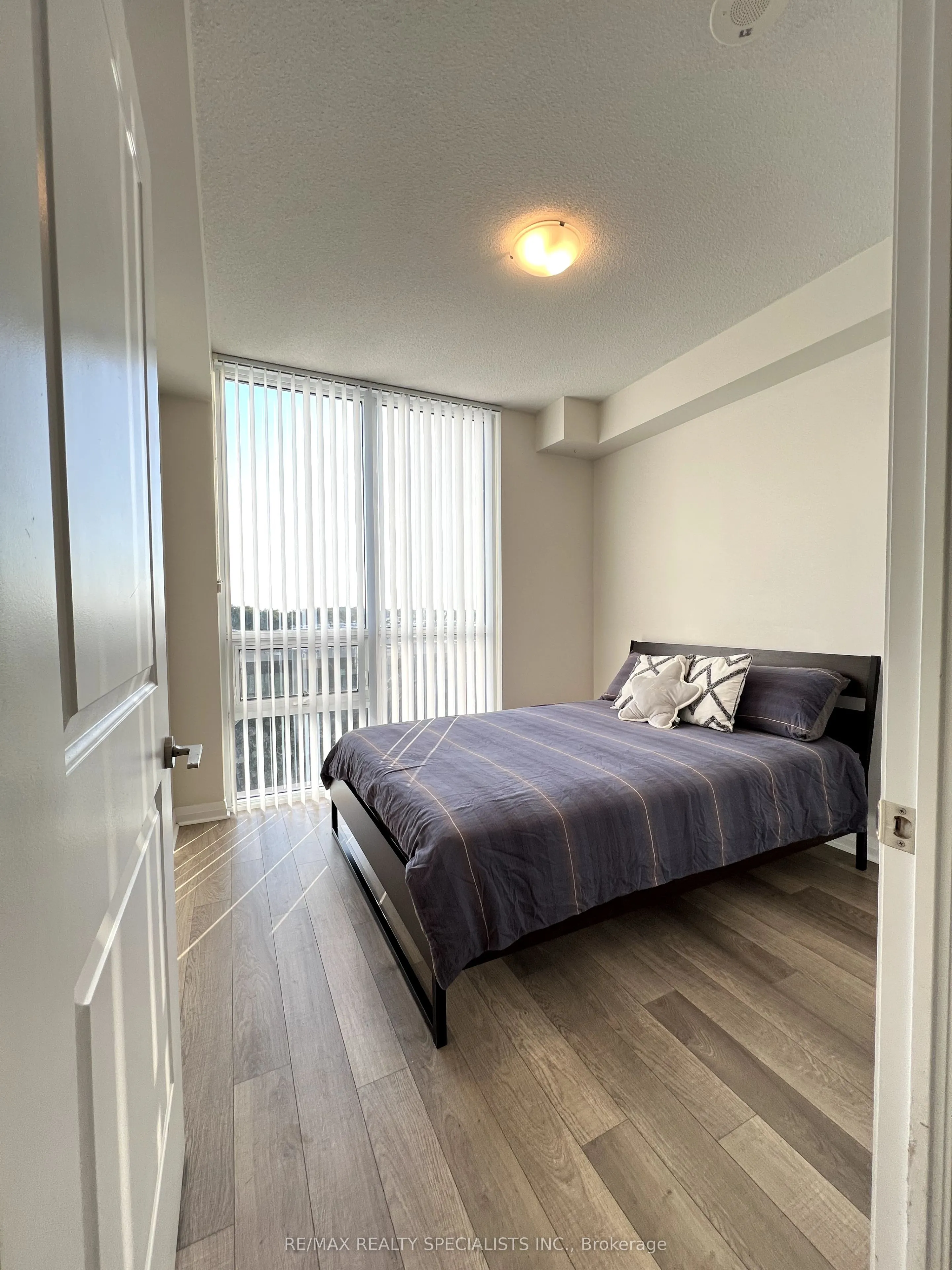 5033 Four Springs Avenue, #413