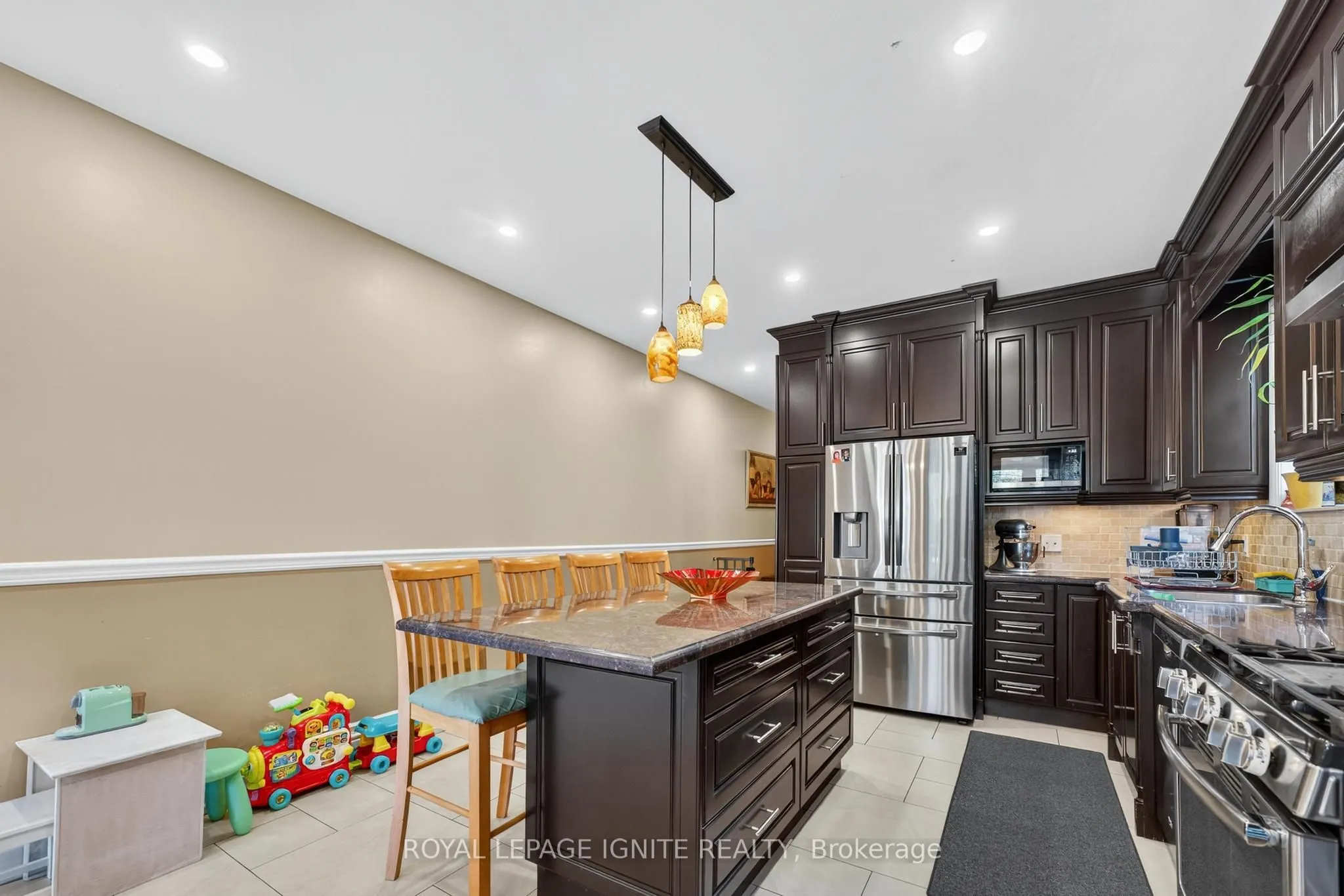 46 Lambton Avenue