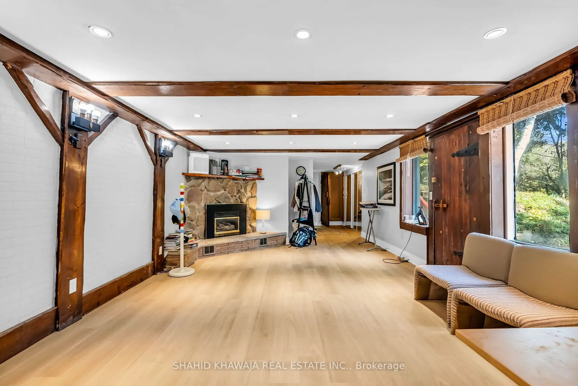 76 Ridge Drive