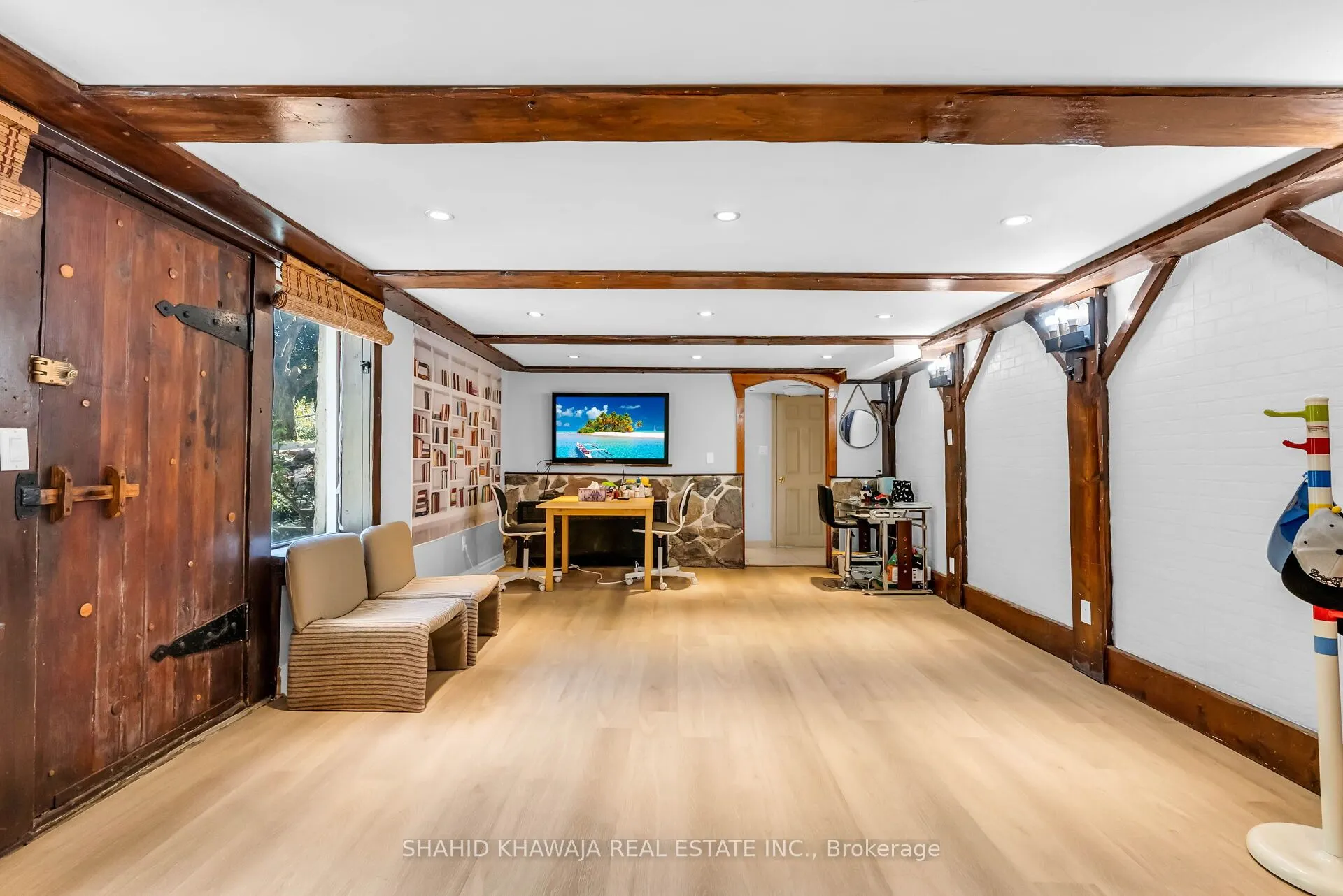 76 Ridge Drive
