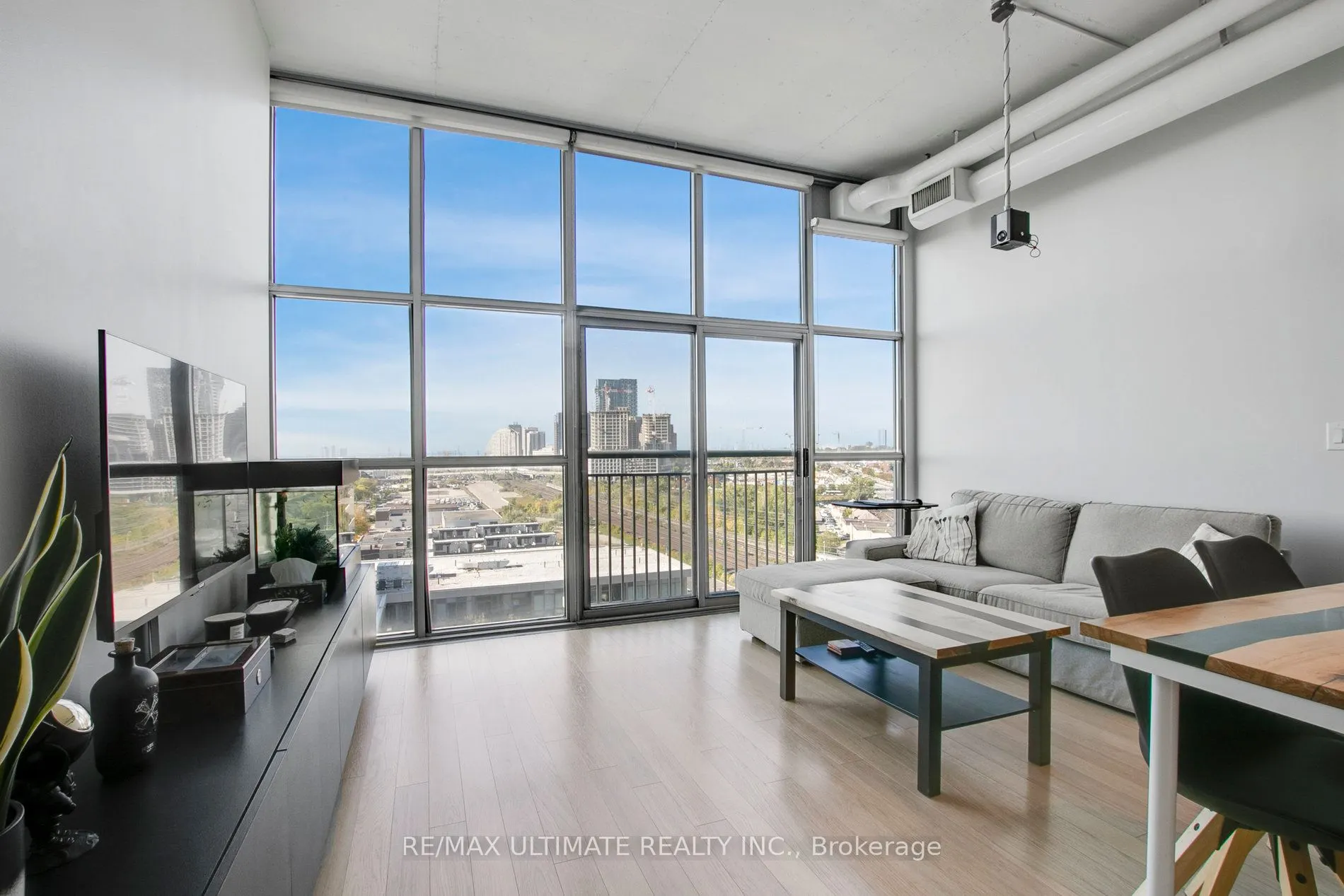 2 Fieldway Road, #912