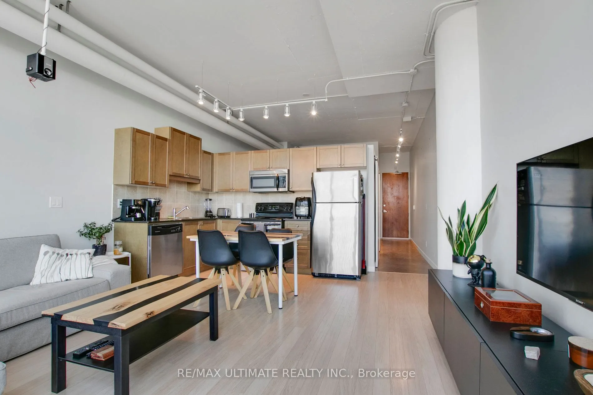 2 Fieldway Road, #912