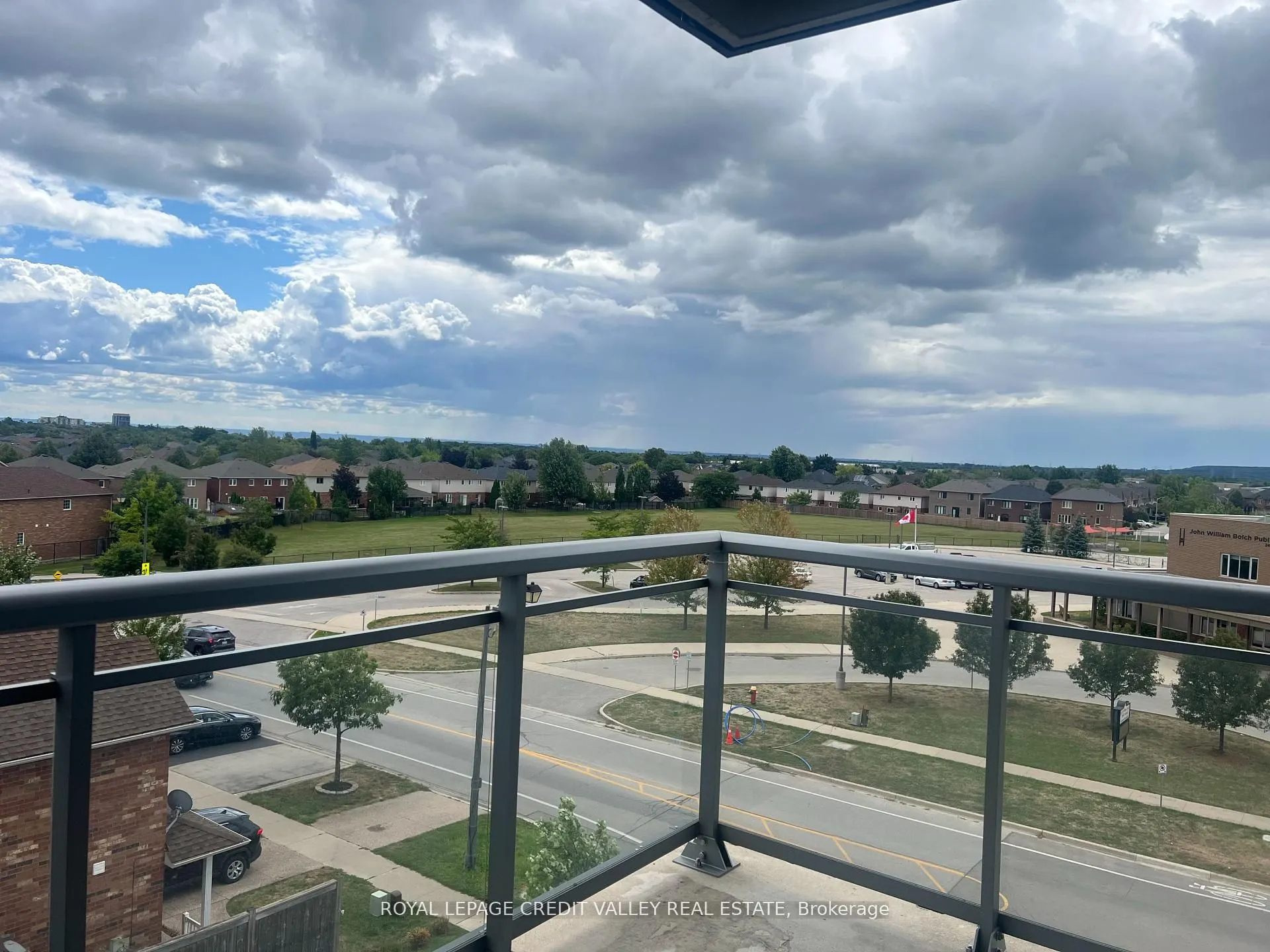 5220 Dundas Street, #D416