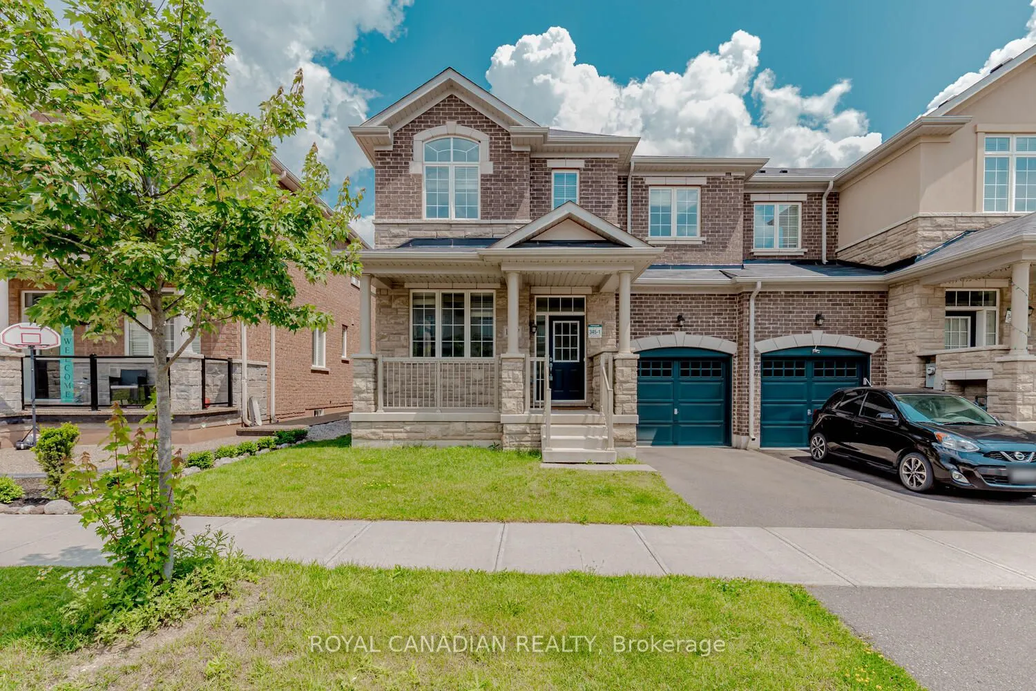 1467 Pratt Heights