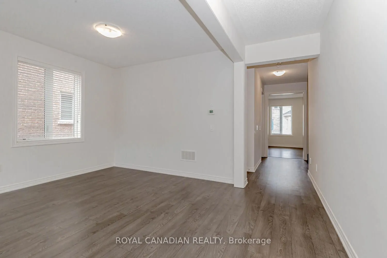 1467 Pratt Heights